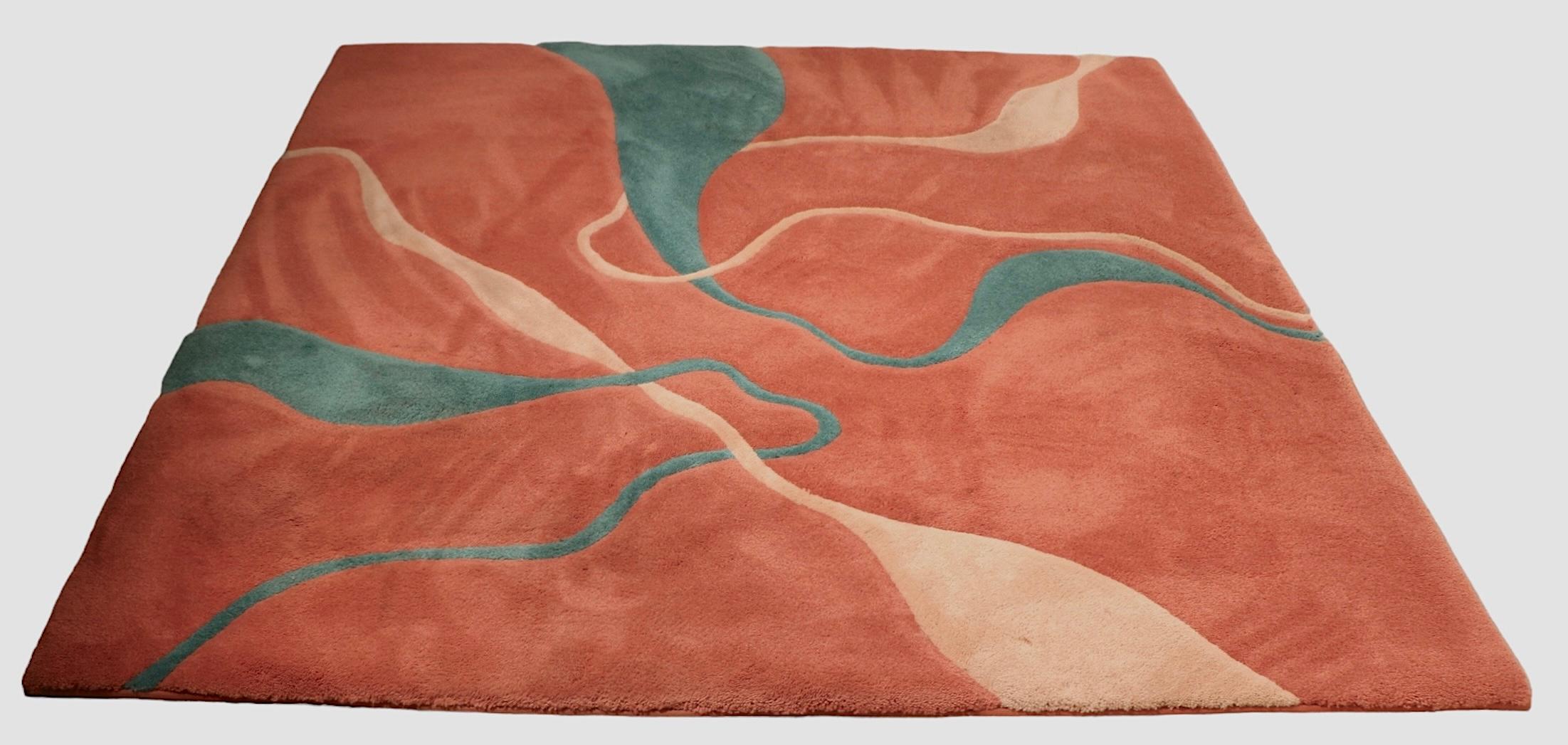 Classique 1980's Hollywood Regency, Art Deco Revival, Post Modern  Tapis de style sur mesure, tapis du célèbre fabricant américain Masland. Le tapis est en nylon filé, il est en très bon état, propre et original, ne présentant qu'une usure