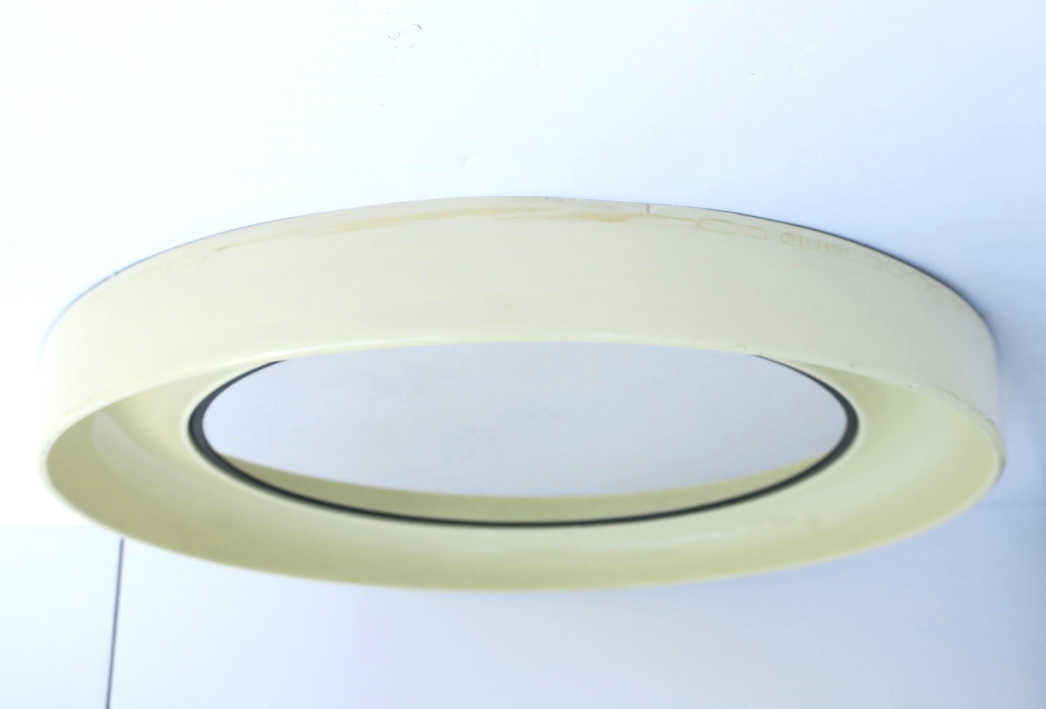 Postmodern Danish Round Wall Mirror For Sale 2