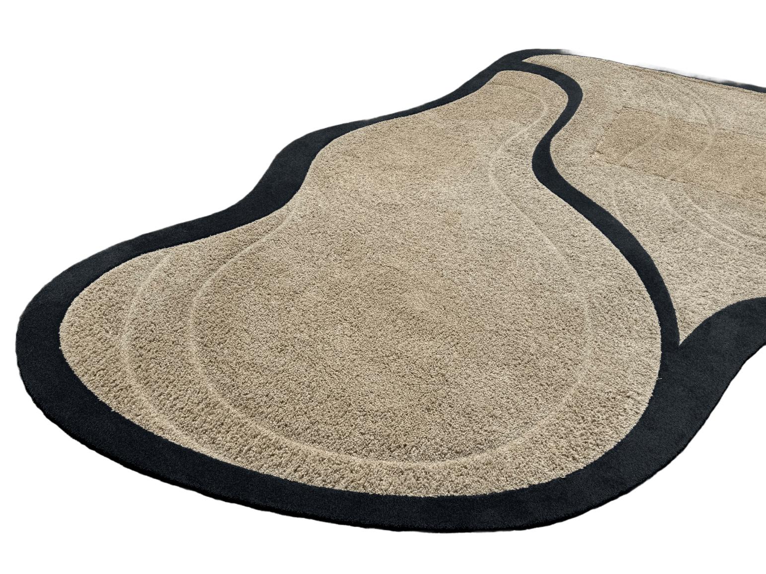 Postmodern Sculpted Tan and Black Area Rug/Carpet In Good Condition For Sale In Delray Beach, FL