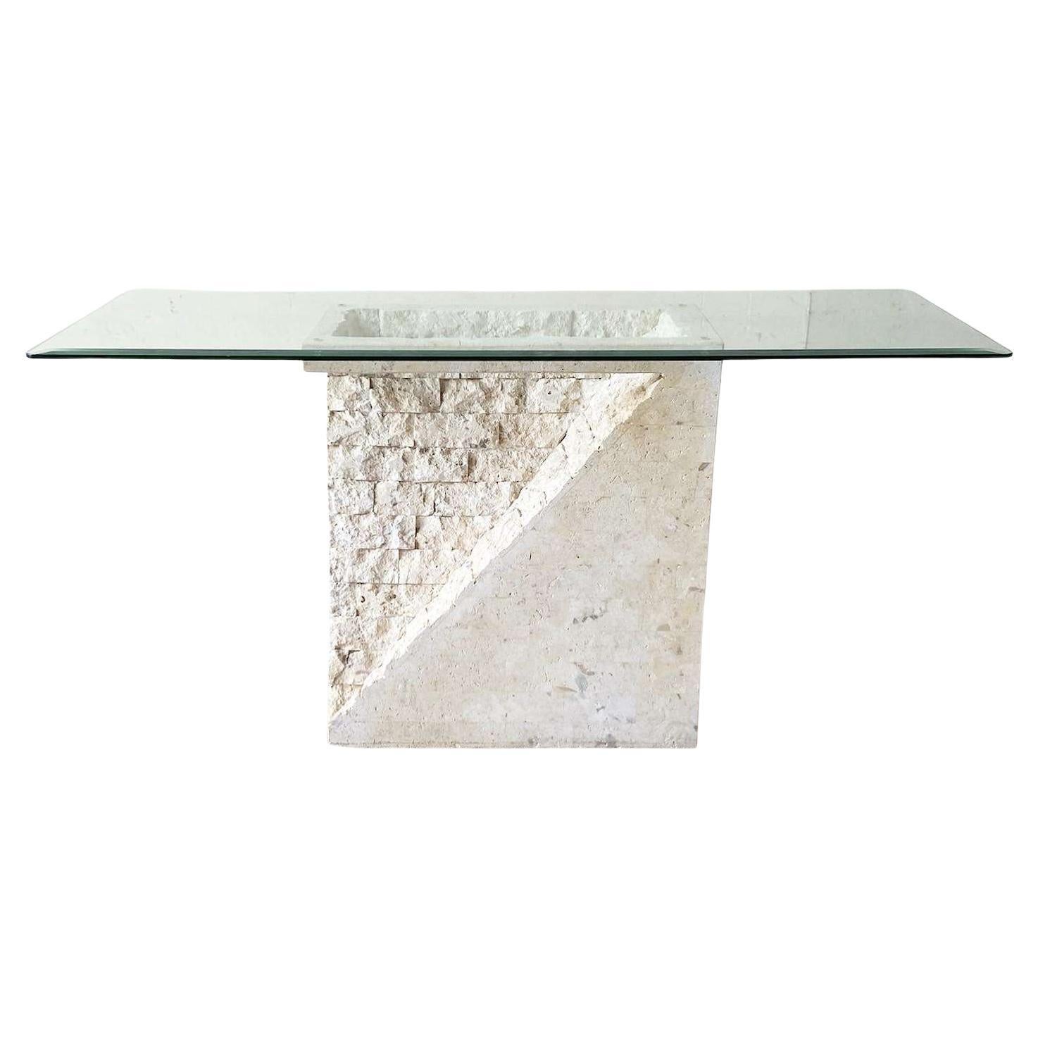 Table console postmoderne en pierre sculptée et tesselée en vente
