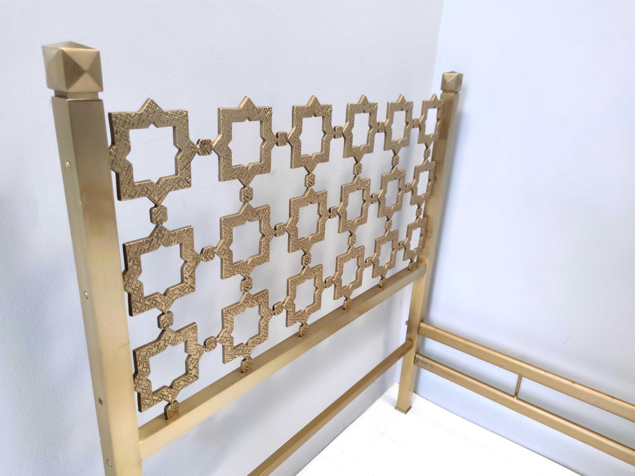 Postmodern Sculptural Brass Single Bed by Luciano Frigerio, Italy For Sale 1