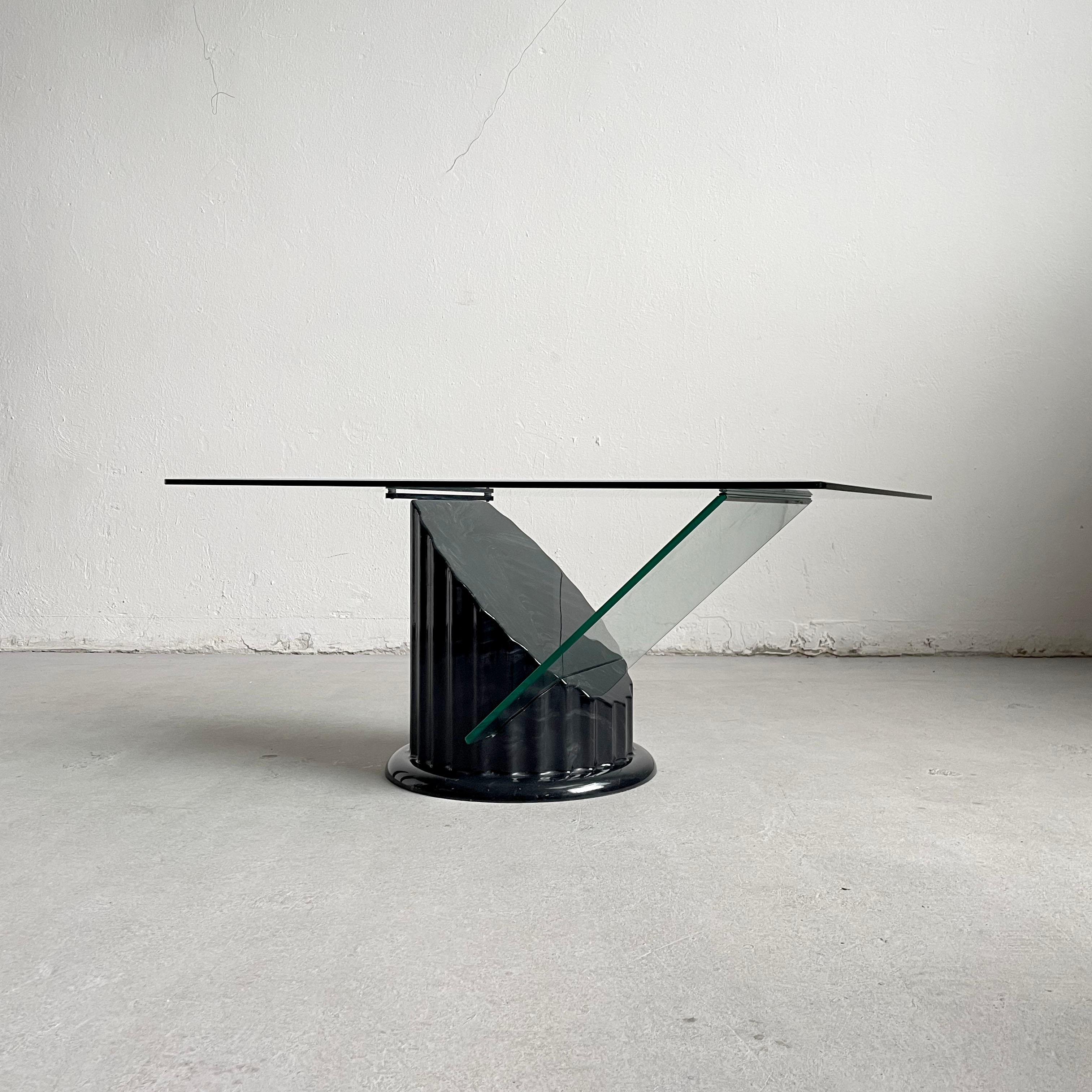 Postmodern Sculptural Coffee Table, Black Faux Marble and Glass, 1980s For Sale 6