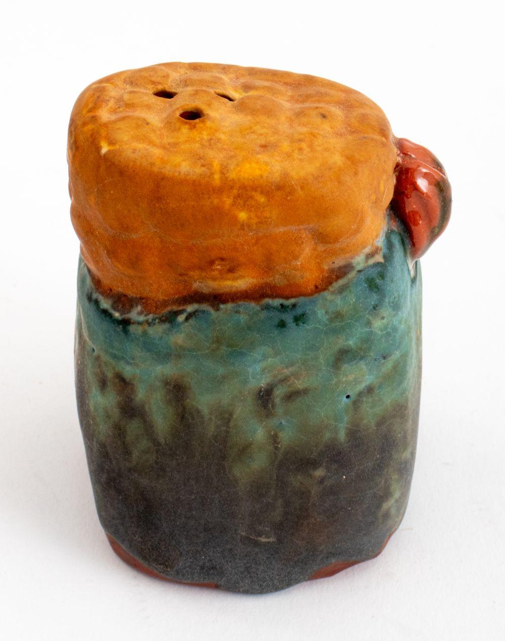 Postmodern Sculptural Pottery Tableware, 5 In Good Condition For Sale In Astoria, NY