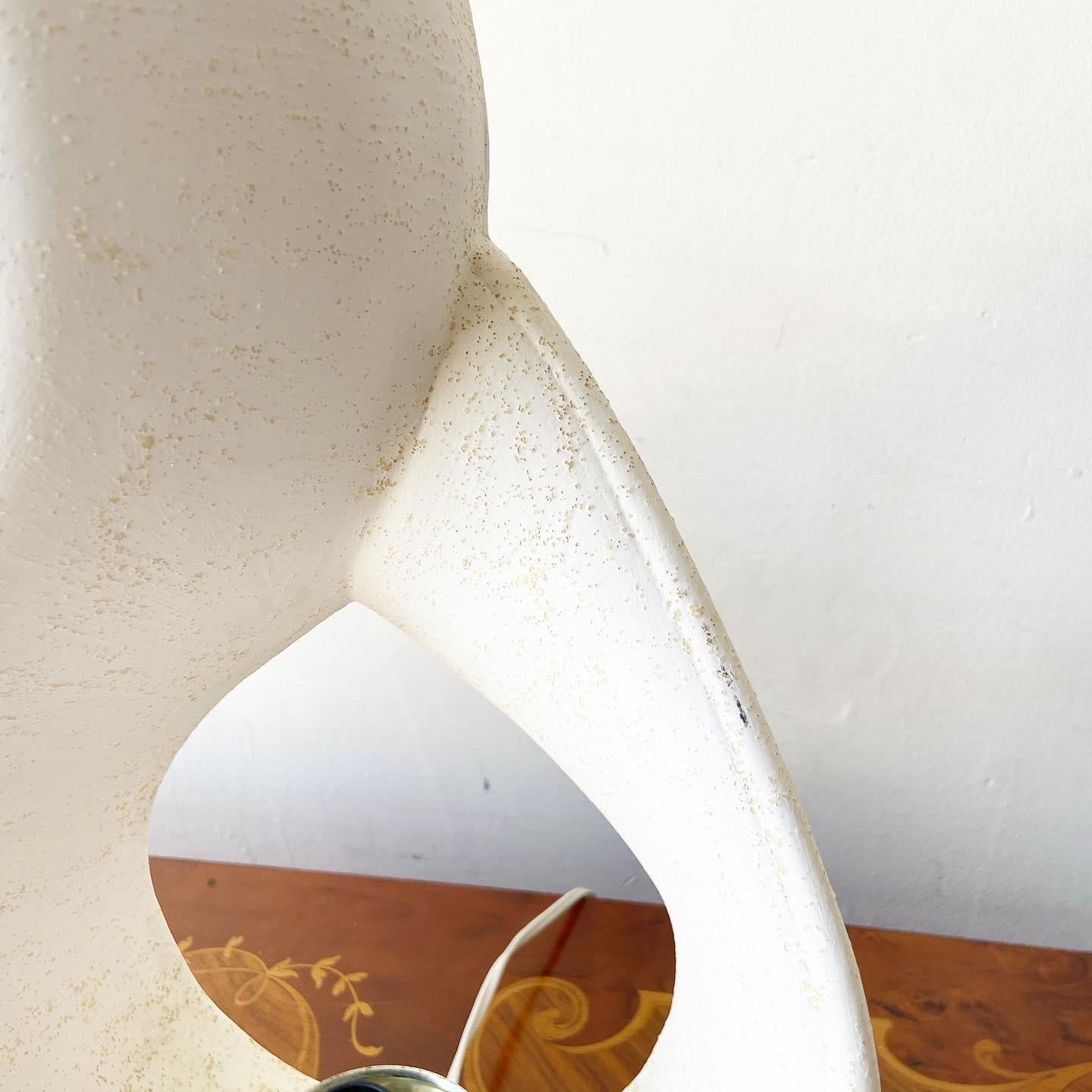 Lampes de table sculpturales postmodernes en céramique à flamme blanche en vente 4