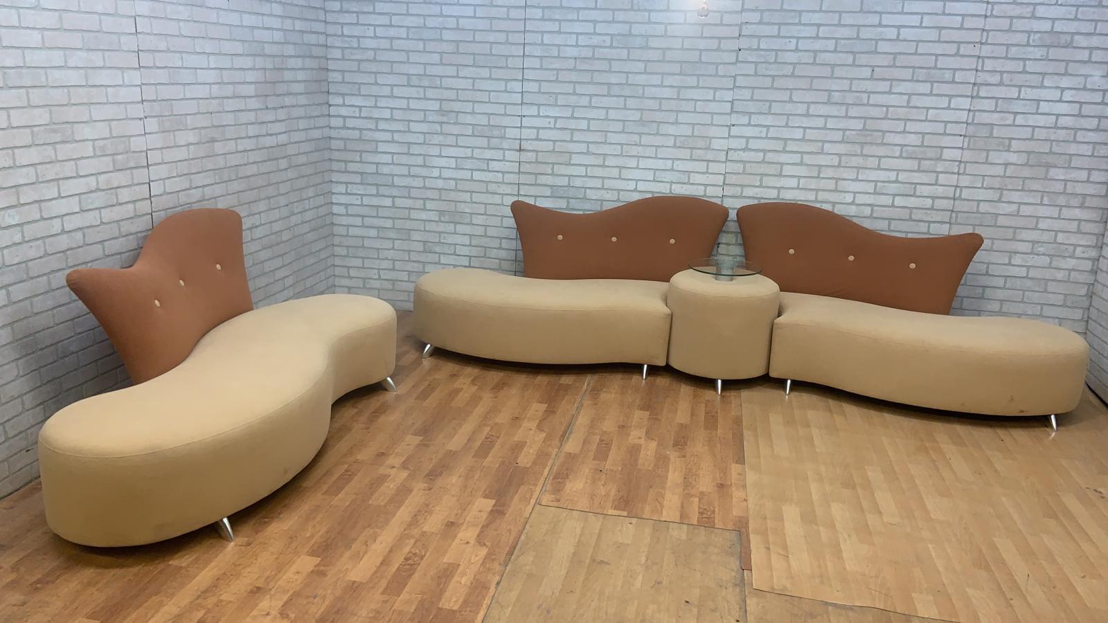 Set di divani postmoderni a serpentina con tavolo da cocktail con piano in vetro - Set da 4 pezzi in vendita 5