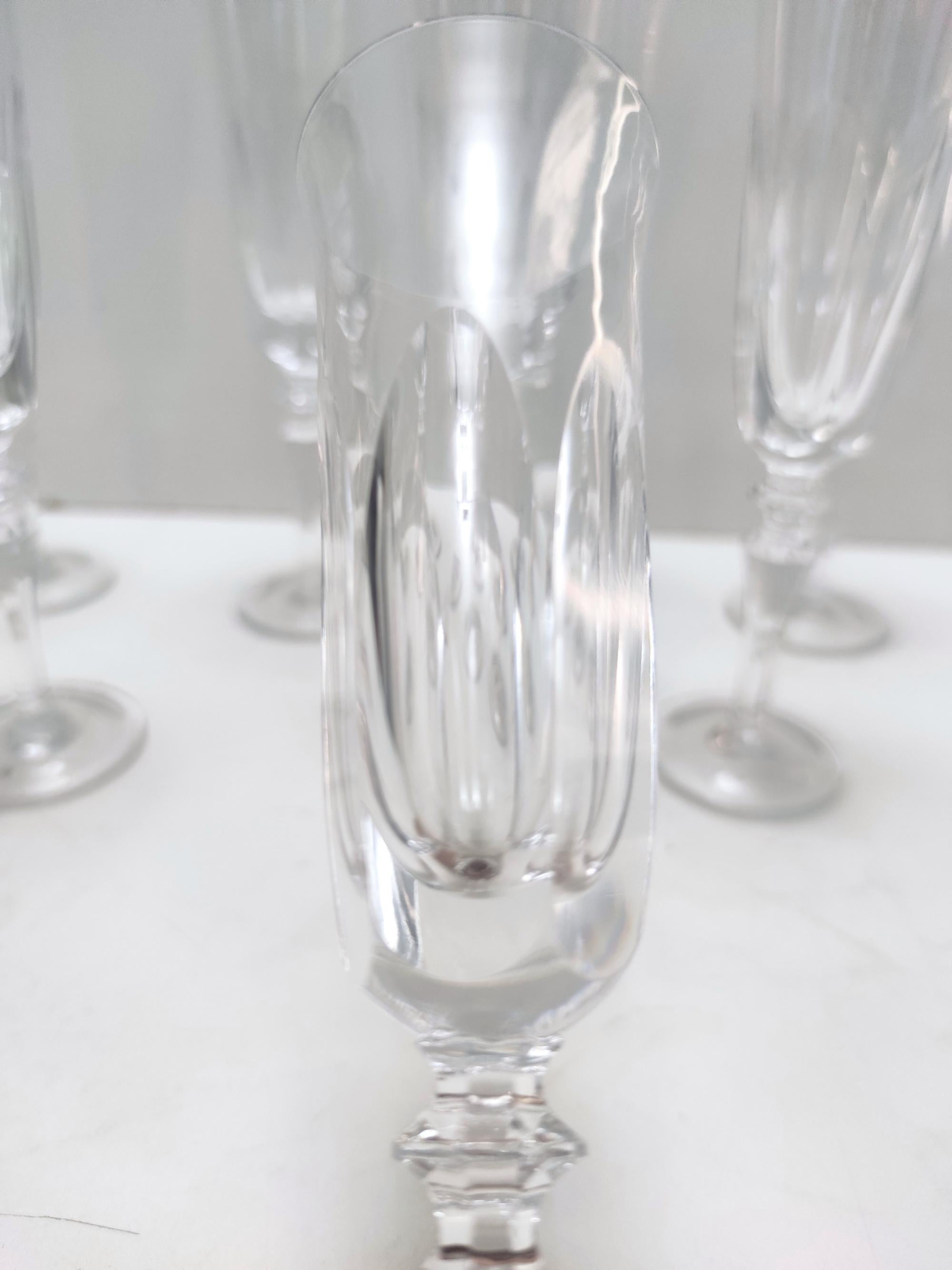 Late 20th Century Postmodern Set of 8 Baccarat Thin Crystal Champagne Flutes, France