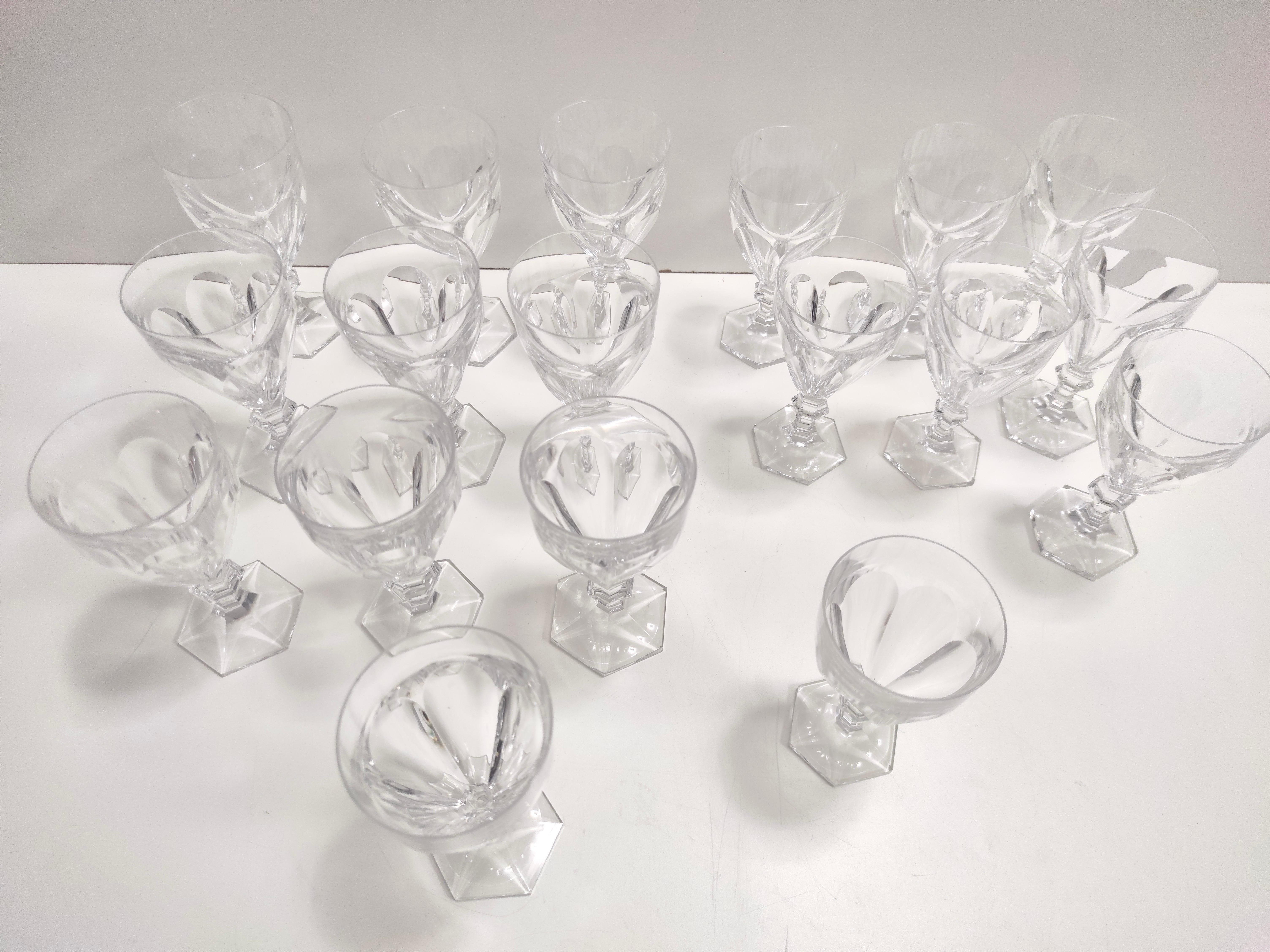 Postmodern Set of Eighteen Solid Crystal Drinking Glasses by Kosta Boda, Sweden For Sale 2