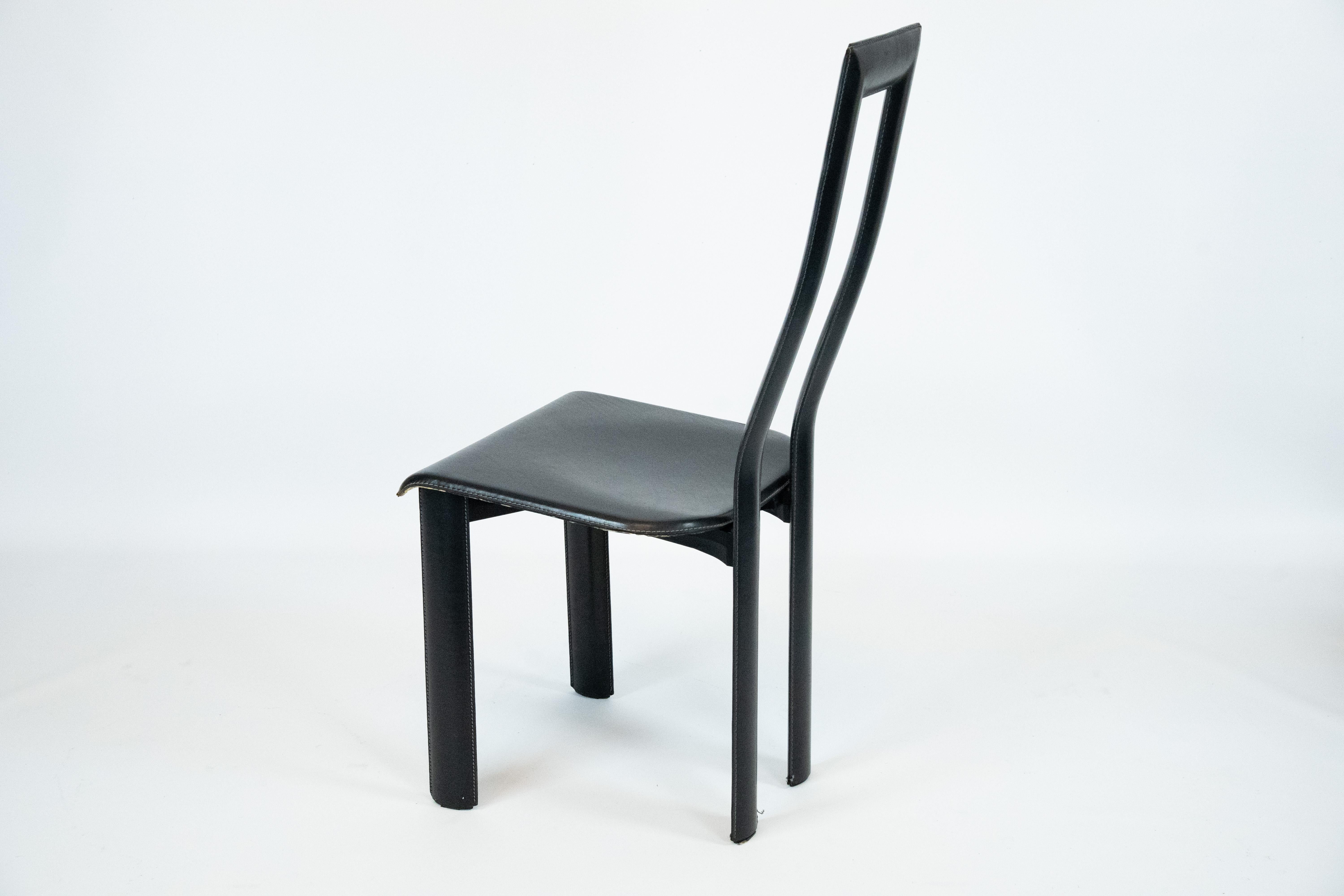 Ensemble postmoderne de dix chaises de salle à manger en cuir par Antonello Mosca pour Ycami. Italie en vente 8