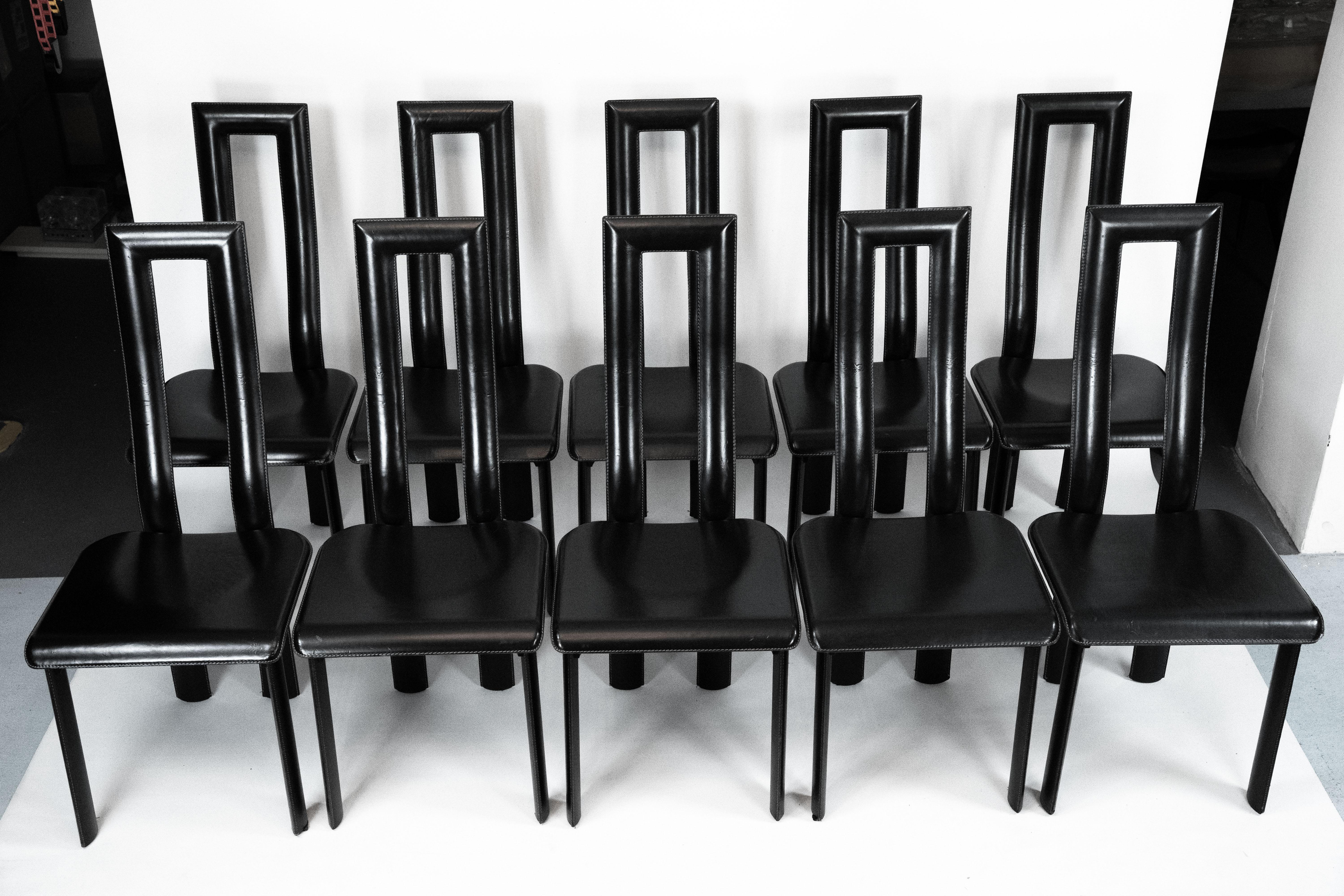 Mid-Century Modern Ensemble postmoderne de dix chaises de salle à manger en cuir par Antonello Mosca pour Ycami. Italie en vente