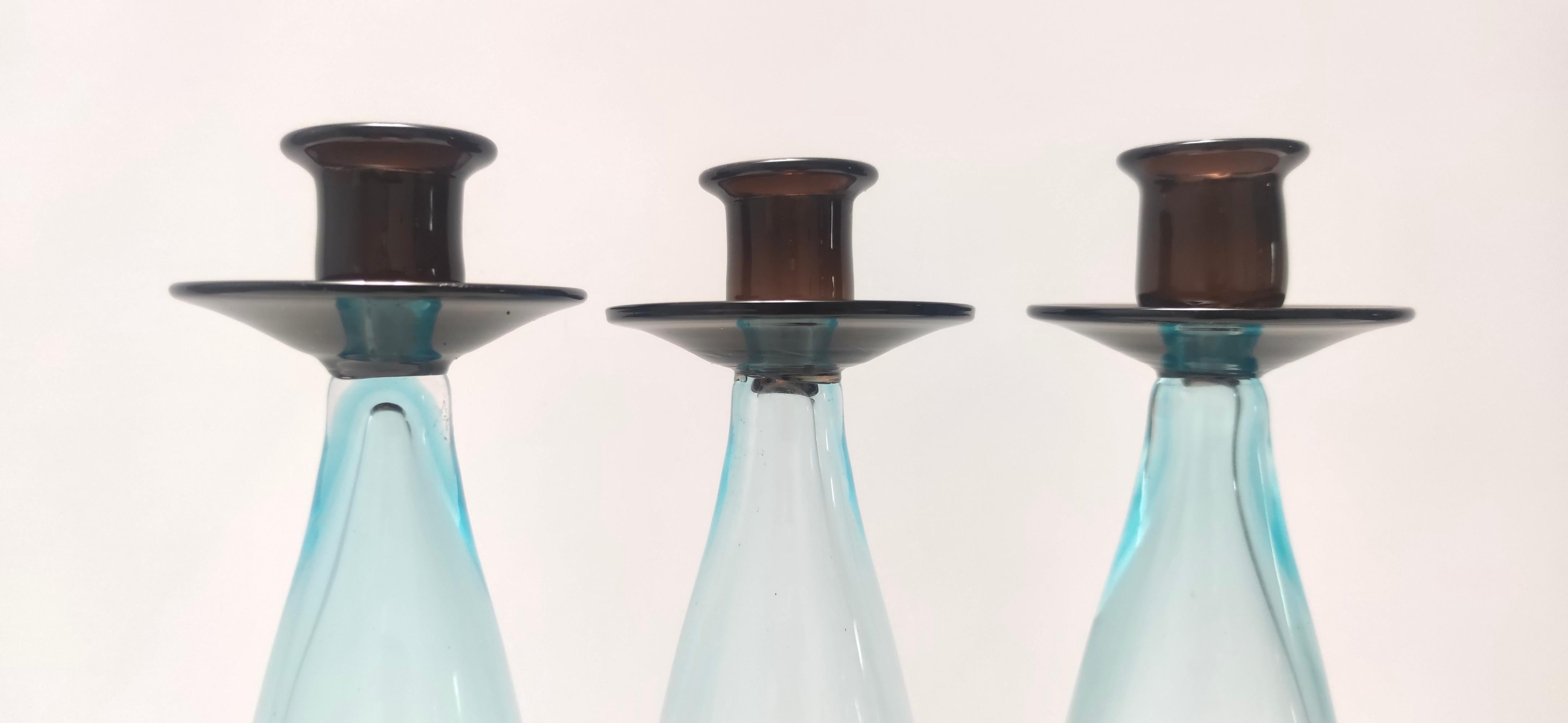 Postmoderne Ensemble postmoderne de trois bougeoirs en verre de Murano aigue-marine et marron, Italie en vente