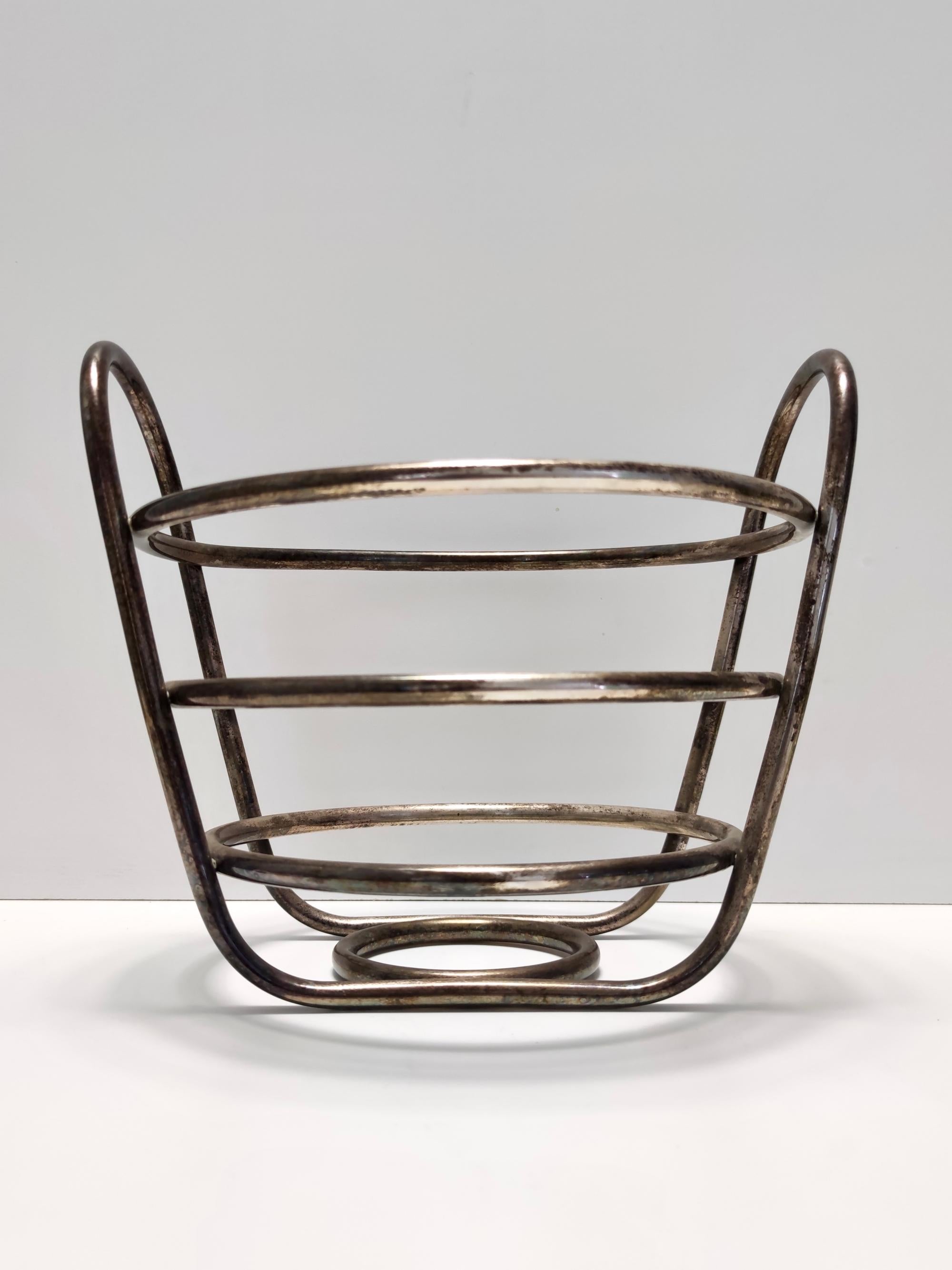 Late 20th Century Postmodern Sheffield Plated Metal Fruit Basket by Lino Sabattini, Marked, Italy For Sale