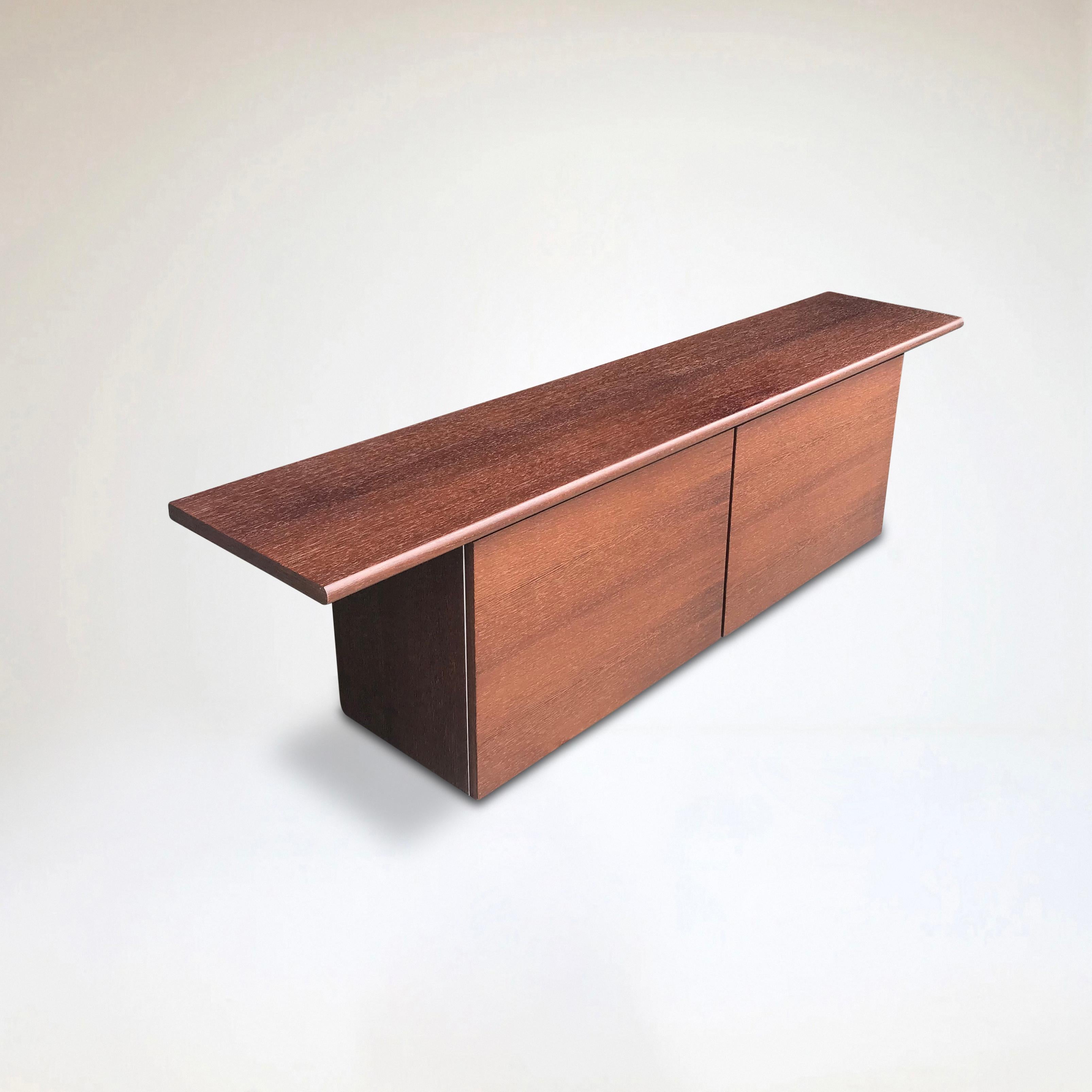 Italian Postmodern Sheraton sideboard by Giotto Stoppino for Acerbis Italy 1980s For Sale