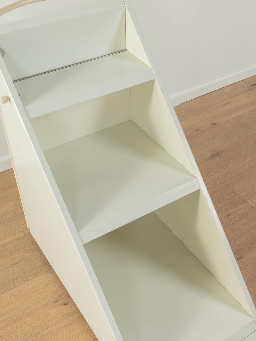 Table d'appoint postmoderne de Peter Maly pour Interlübke en vente 6