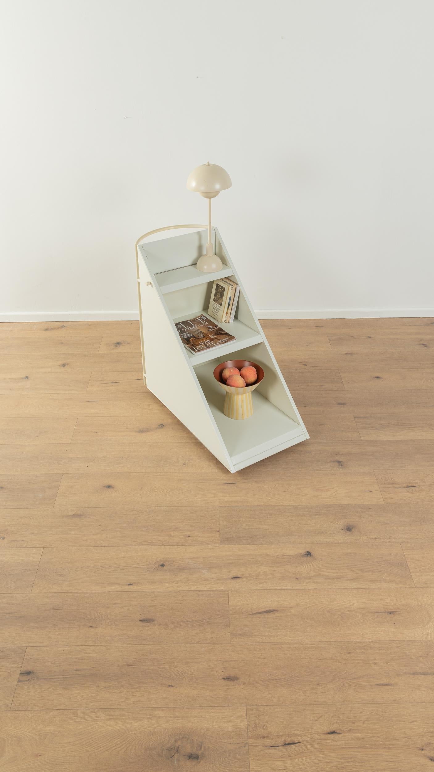 Allemand Table d'appoint postmoderne de Peter Maly pour Interlübke en vente