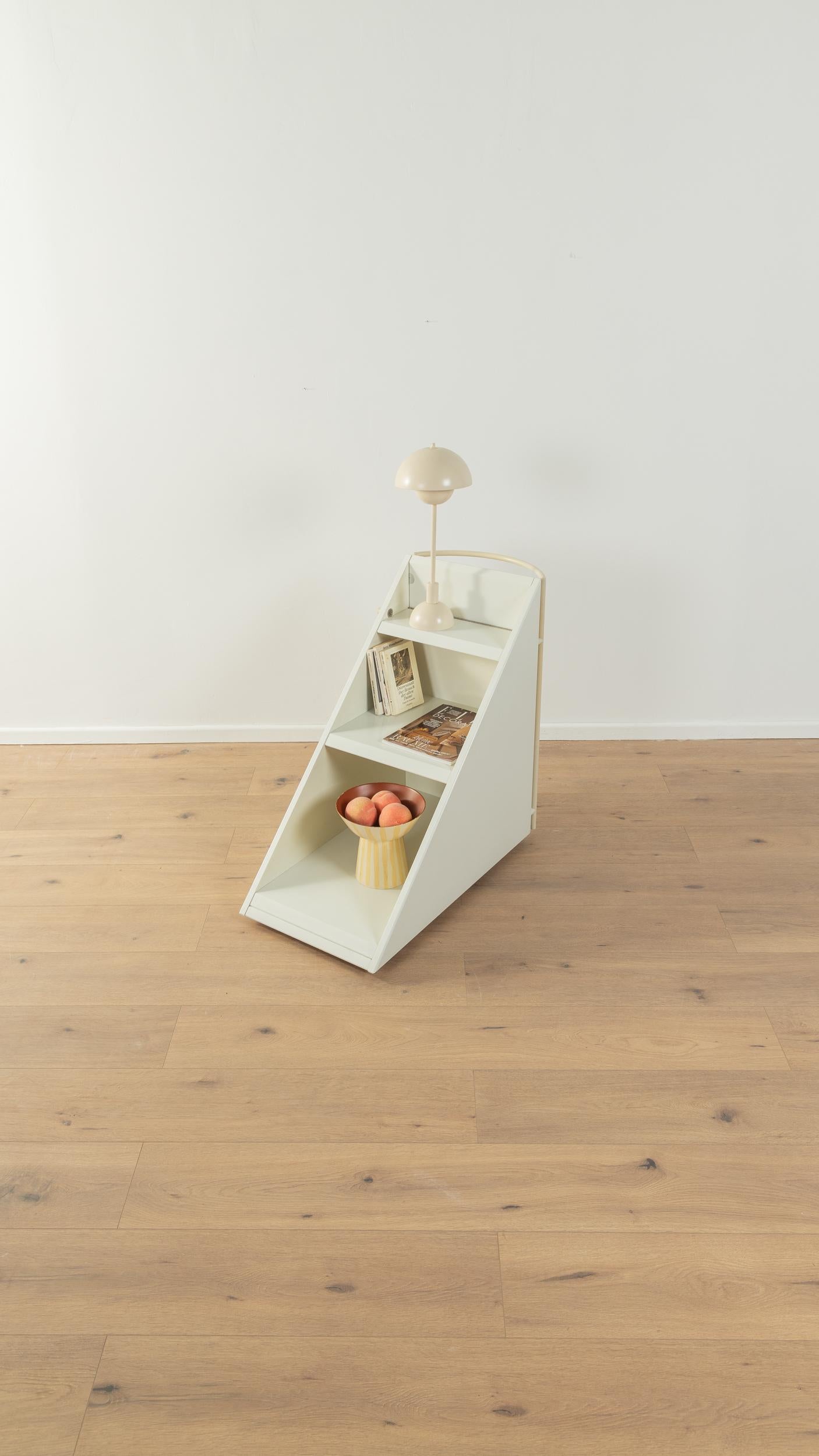 Fin du 20e siècle Table d'appoint postmoderne de Peter Maly pour Interlübke en vente