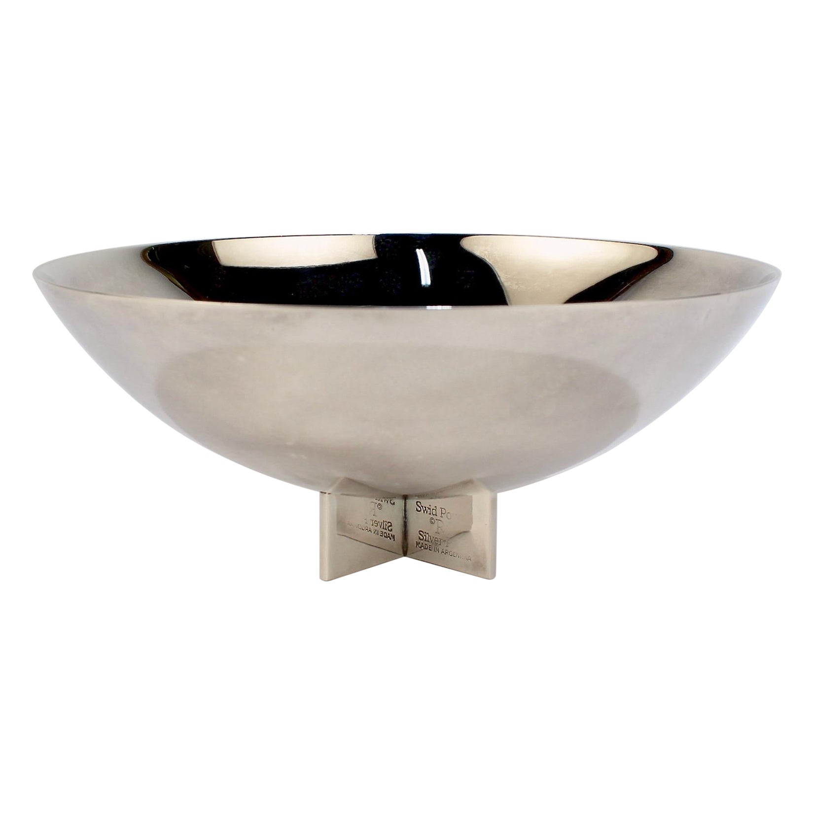 La ciotola postmoderna "Cross Bowl" in argento di Richard Meier per Swid Powell