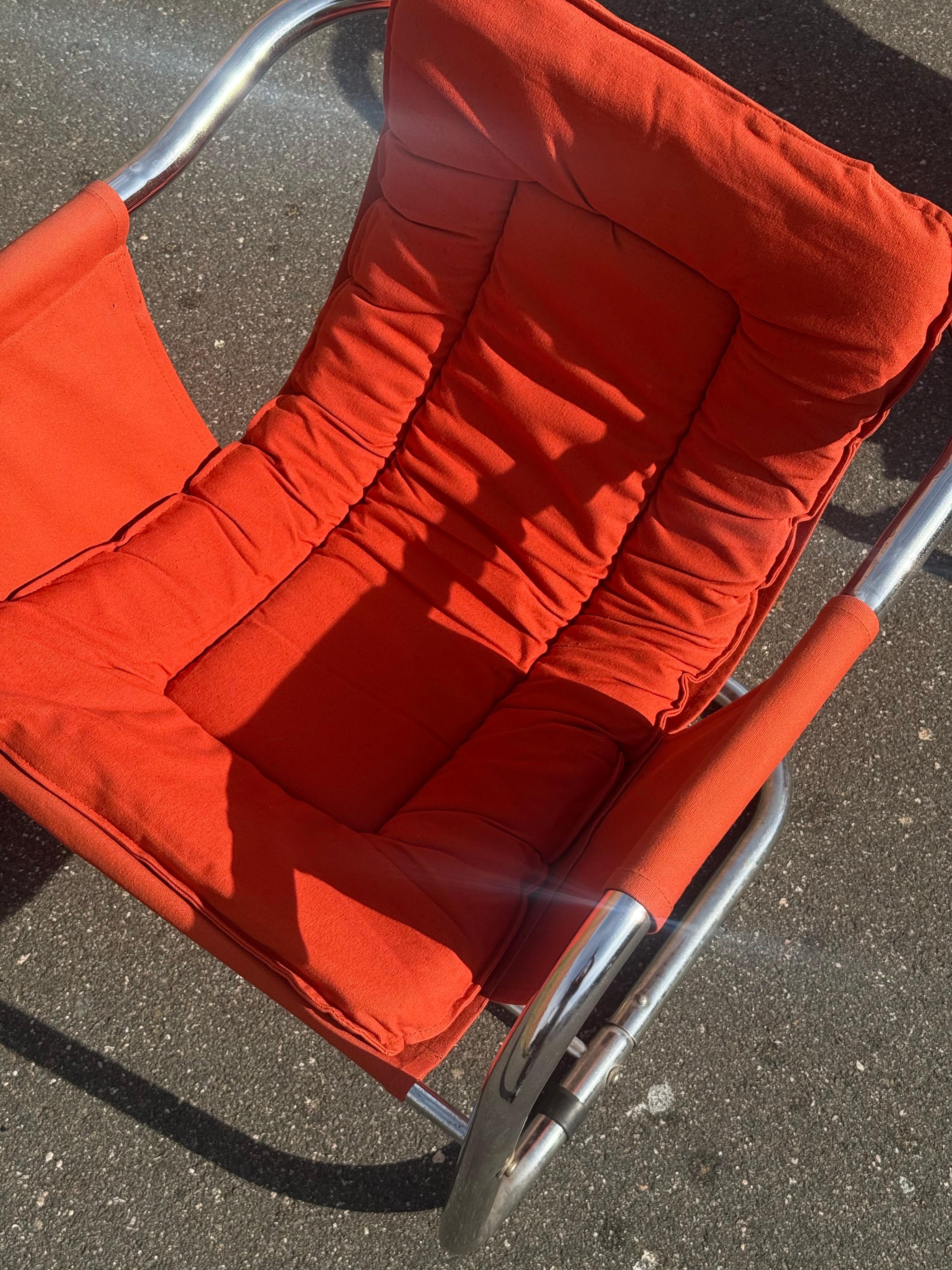 Chaises à piètement postmodernes dans le style de Vecta Zermatt - une paire en vente 2