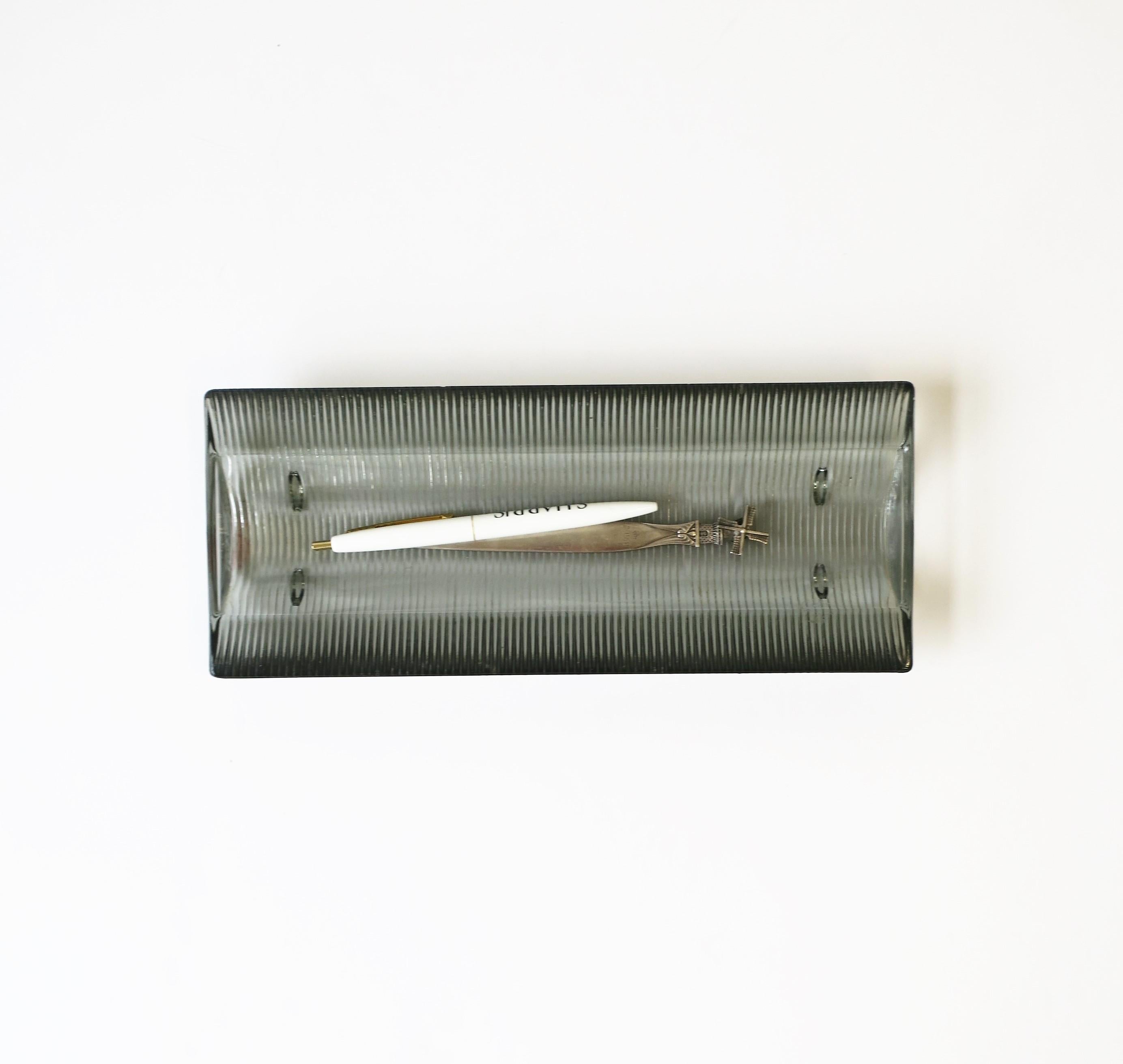 Postmodern Glass Desk Pen Holder Catchall Vide-Poche For Sale 6