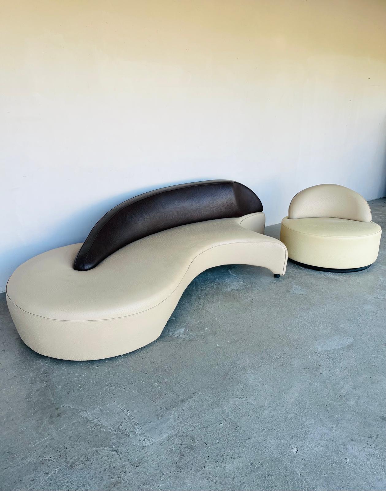 In diesem Angebot finden Sie ein spektakuläres und seltenes modulares Sofa 