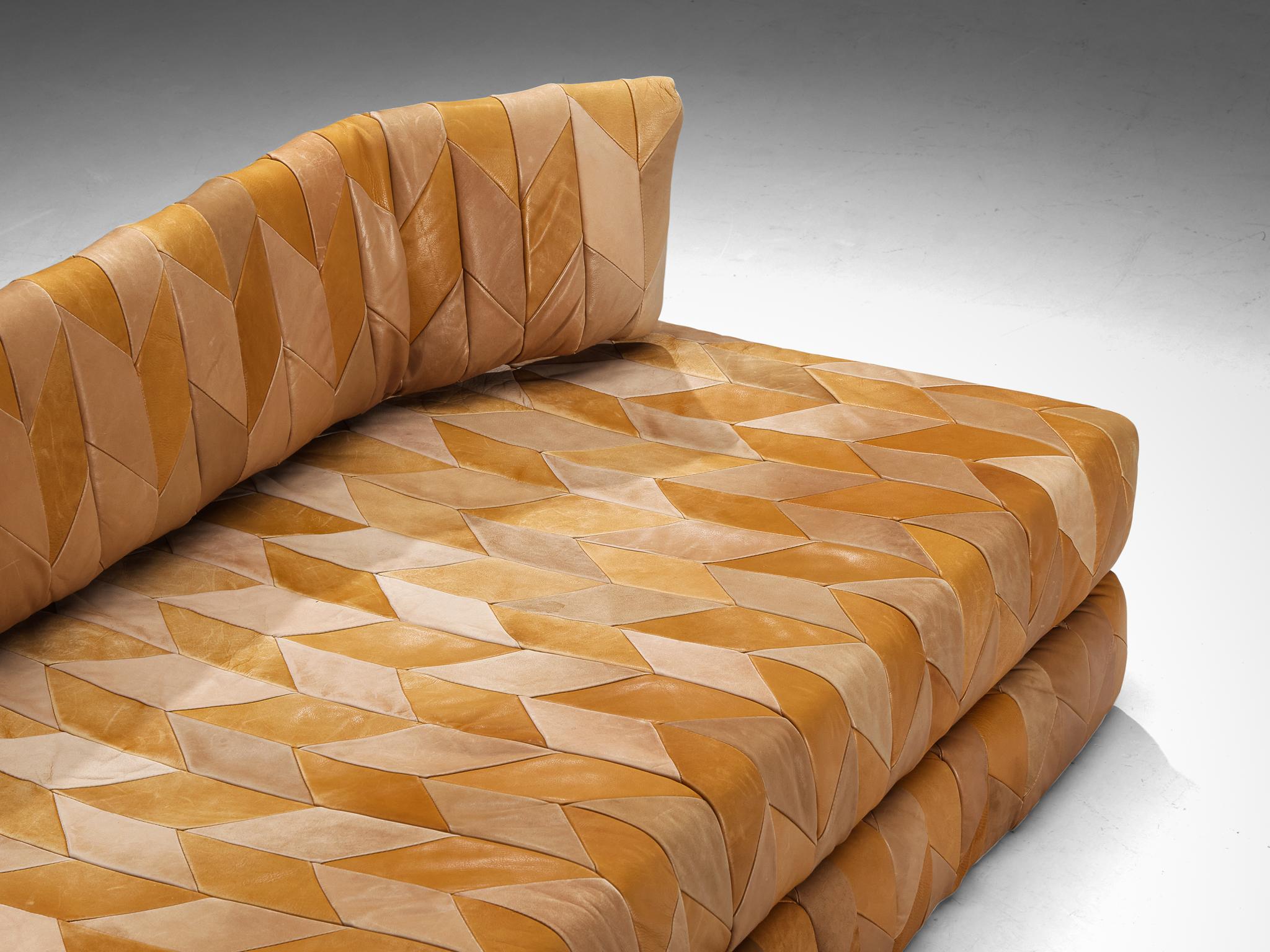 Fin du 20e siècle Canapé ou méridienne postmoderne en cuir patchwork