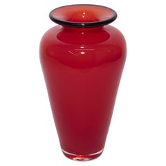 Jarrón posmoderno de vidrio artístico Sommerso, rojo y negro, soplado a mano