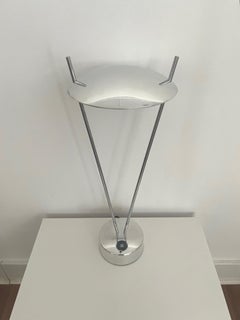 Lampada da tavolo spagnola cromata postmoderna di Leonardo Marelli per Estiluz, anni '80