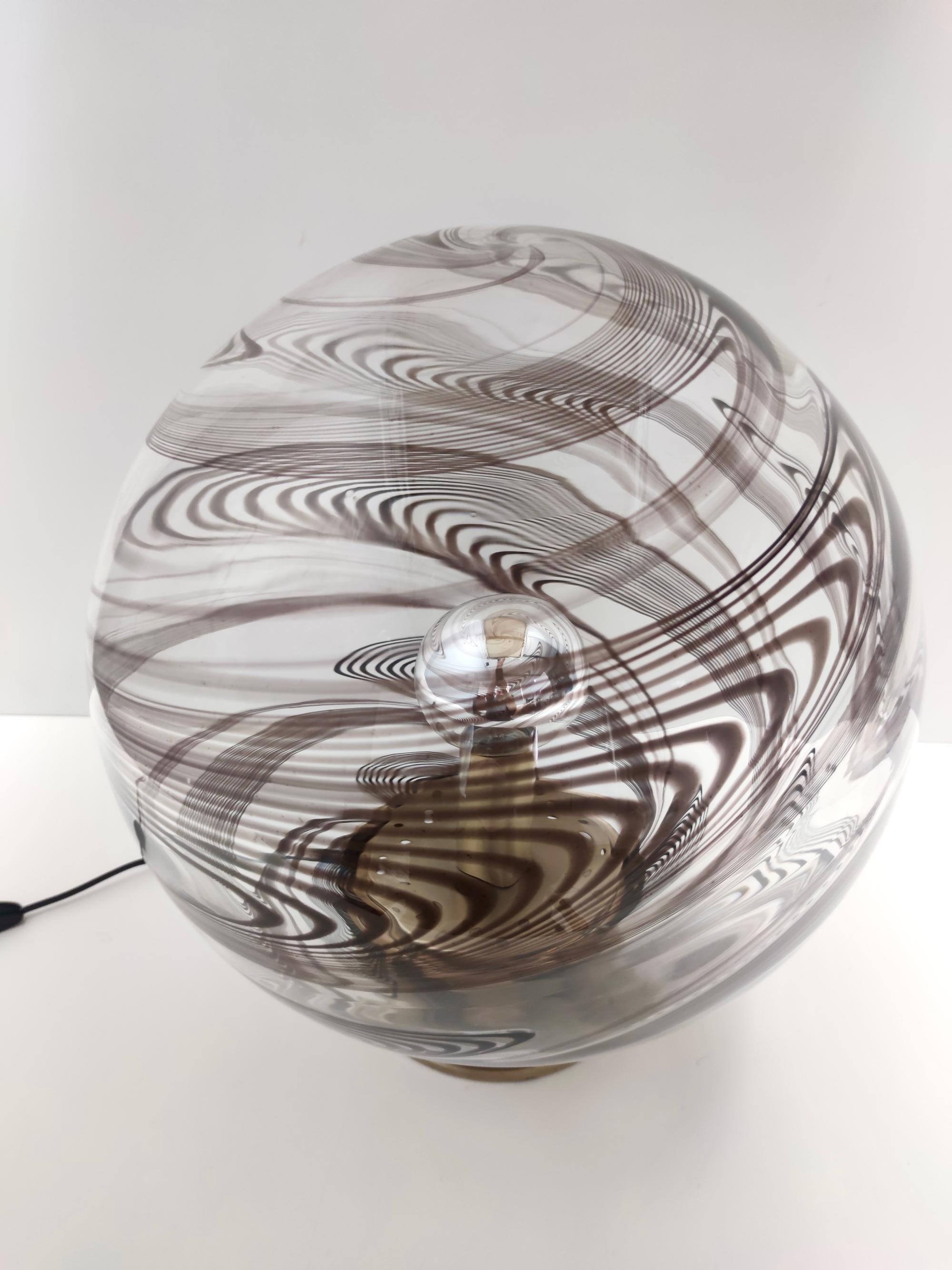 Postmodern Spheric Glass Table Lamp by Lino Tagliapietra for La Murrina, Italy In Excellent Condition For Sale In Bresso, Lombardy