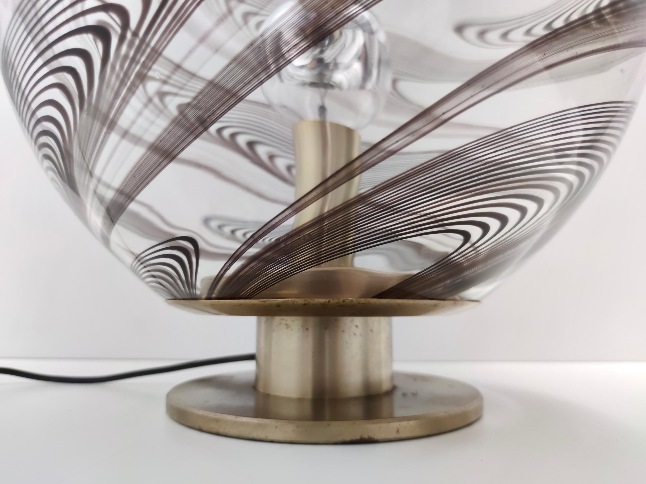 Lampada da tavolo sferica postmoderna in vetro di Lino Tagliapietra per La murrina, Italia 1