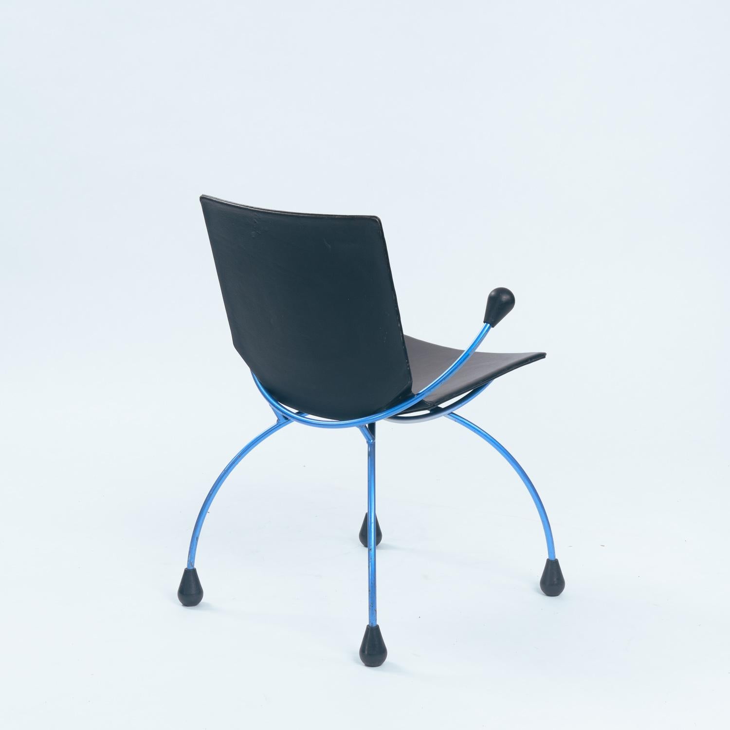 Late 20th Century Dutch spider sidechair in blue steel and leather and by Boonzaaijer & Mazairac For Sale