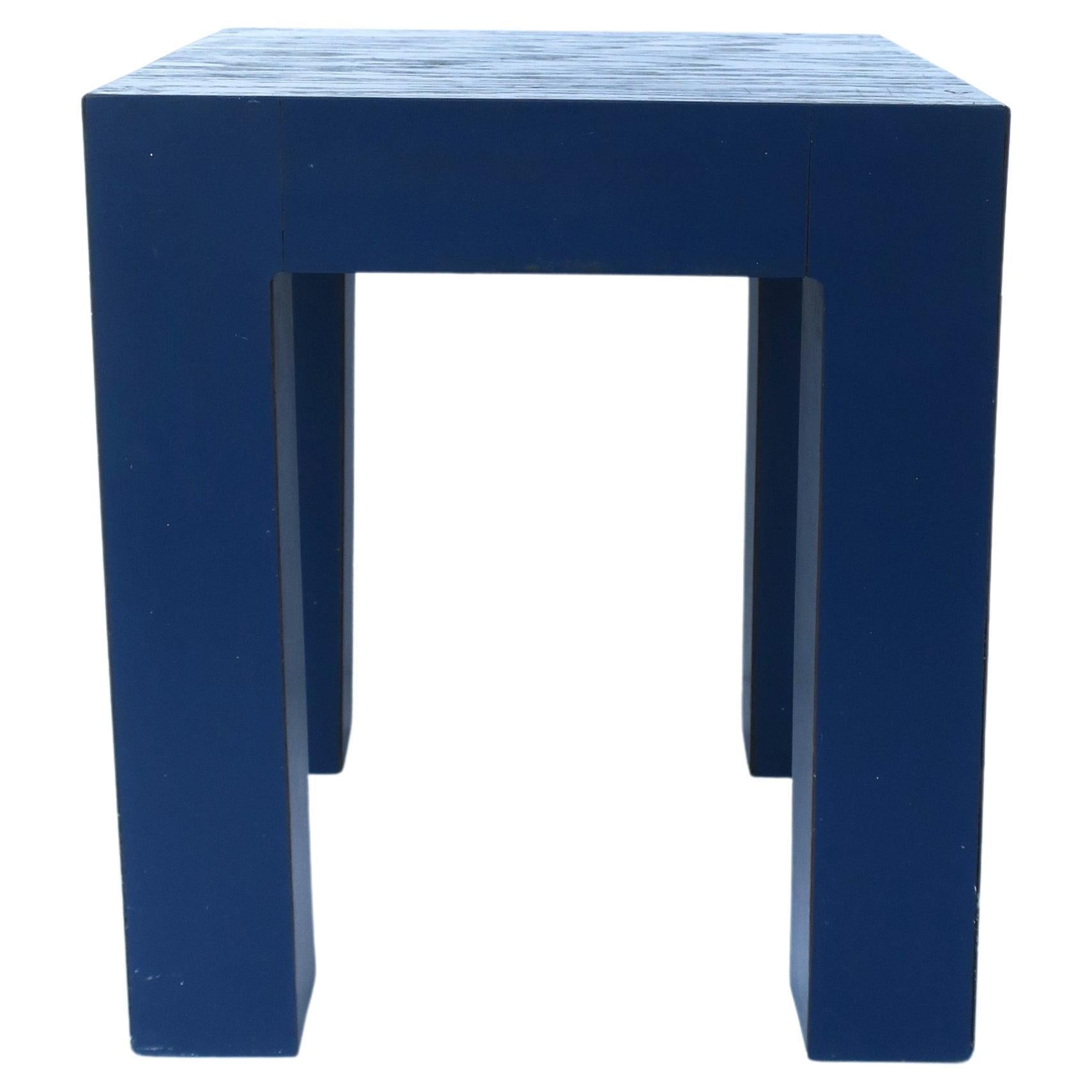Postmoderne Table basse carrée bleue d'appoint postmoderne de style Memphis, petit modèle en vente