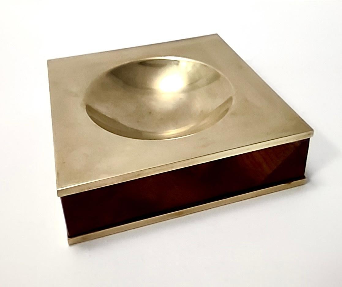 Postmodern Square Brass and Walnut Ashtray, Italy 1980s In Good Condition In Bresso, Lombardy
