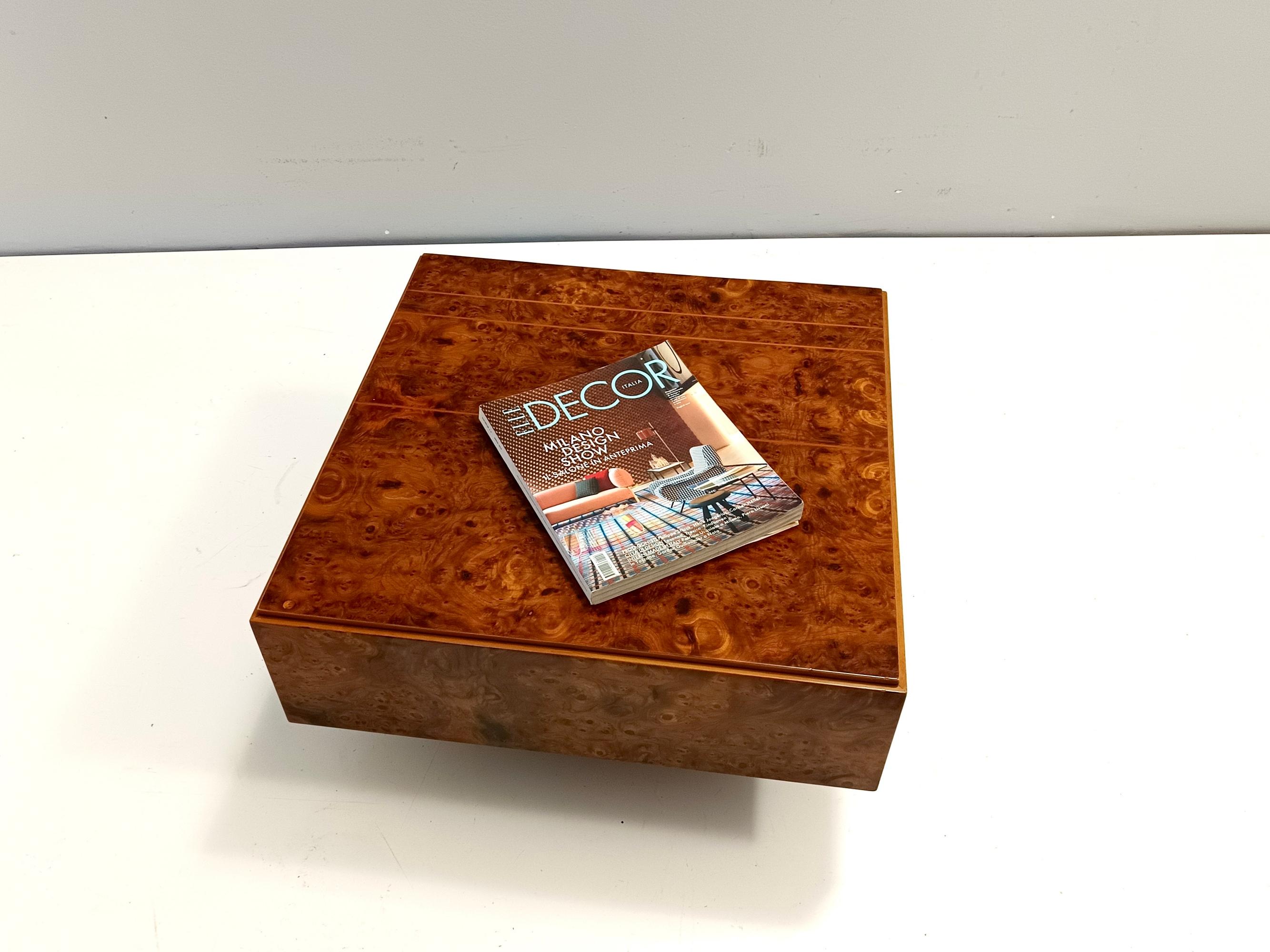 Postmoderne Table basse carrée en racines d'orme attribuée à Willy Rizzo, Italie en vente