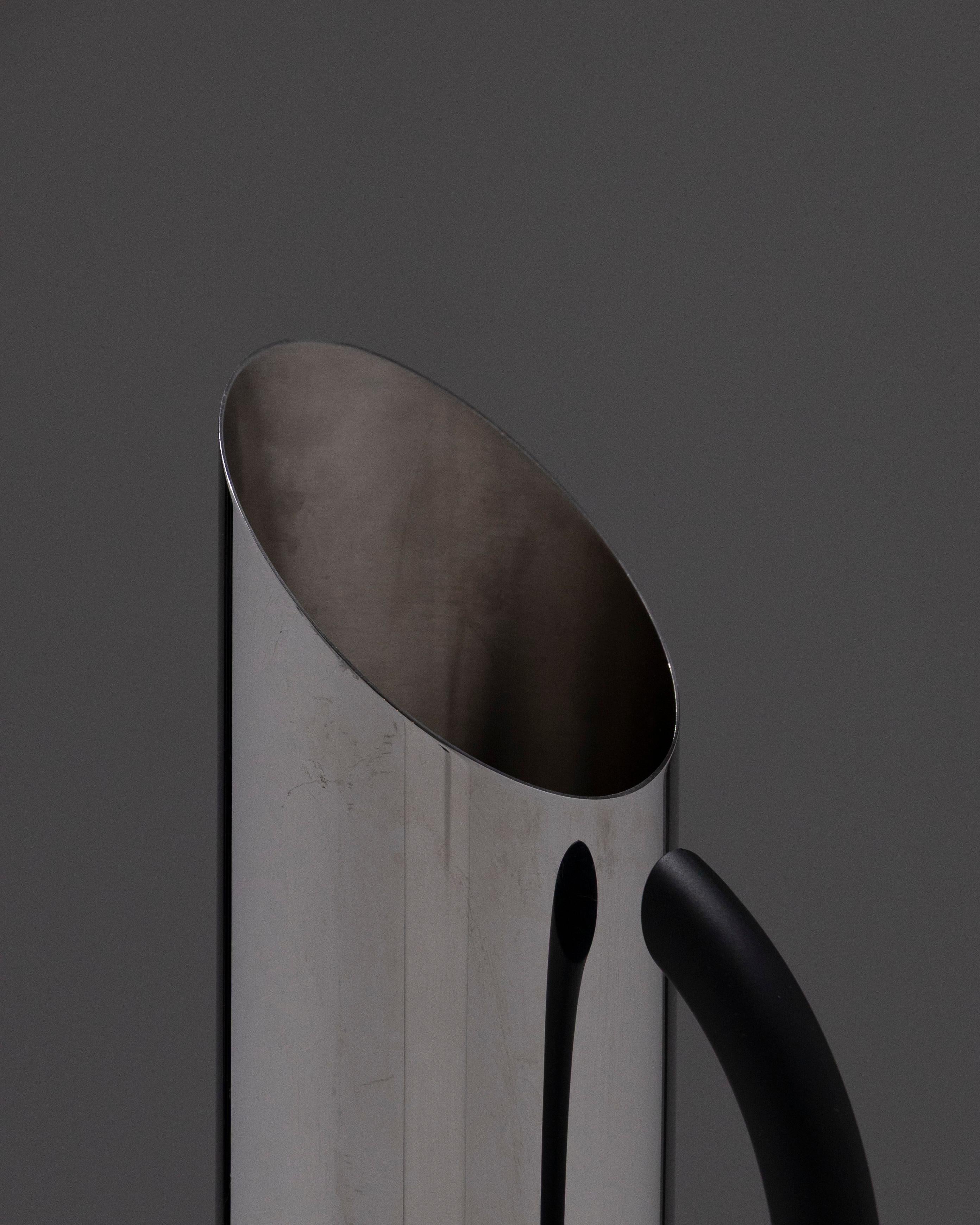 XXI secolo e contemporaneo Brocca postmoderna in acciaio inossidabile di Mario Botta per Alessi, anni 2000