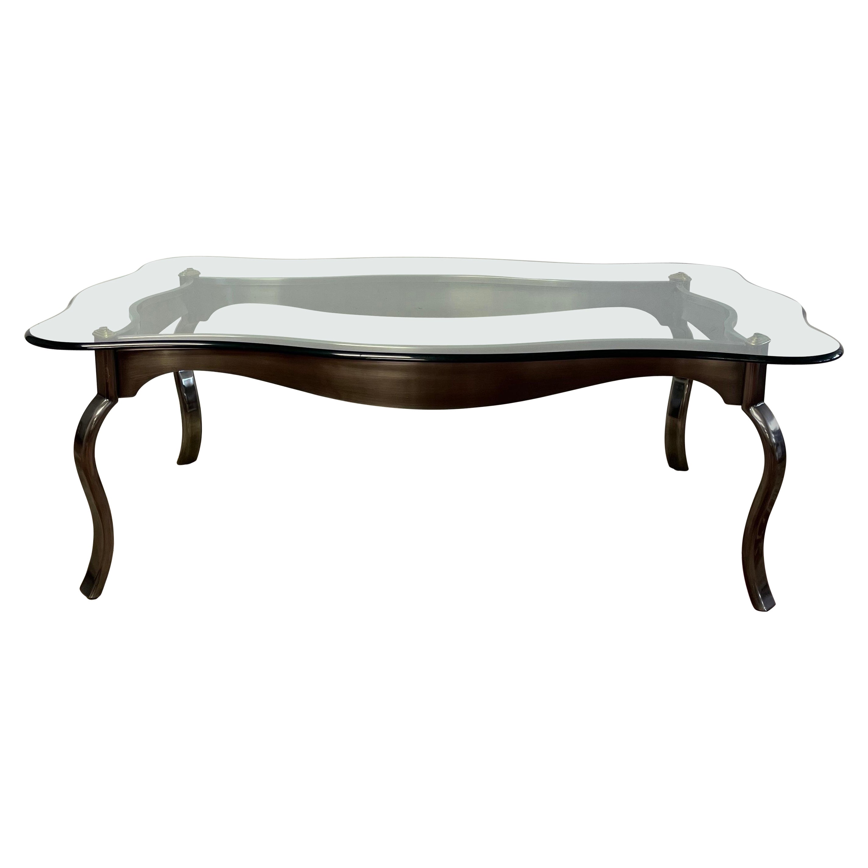 Mesa de centro postmoderna de acero y latón