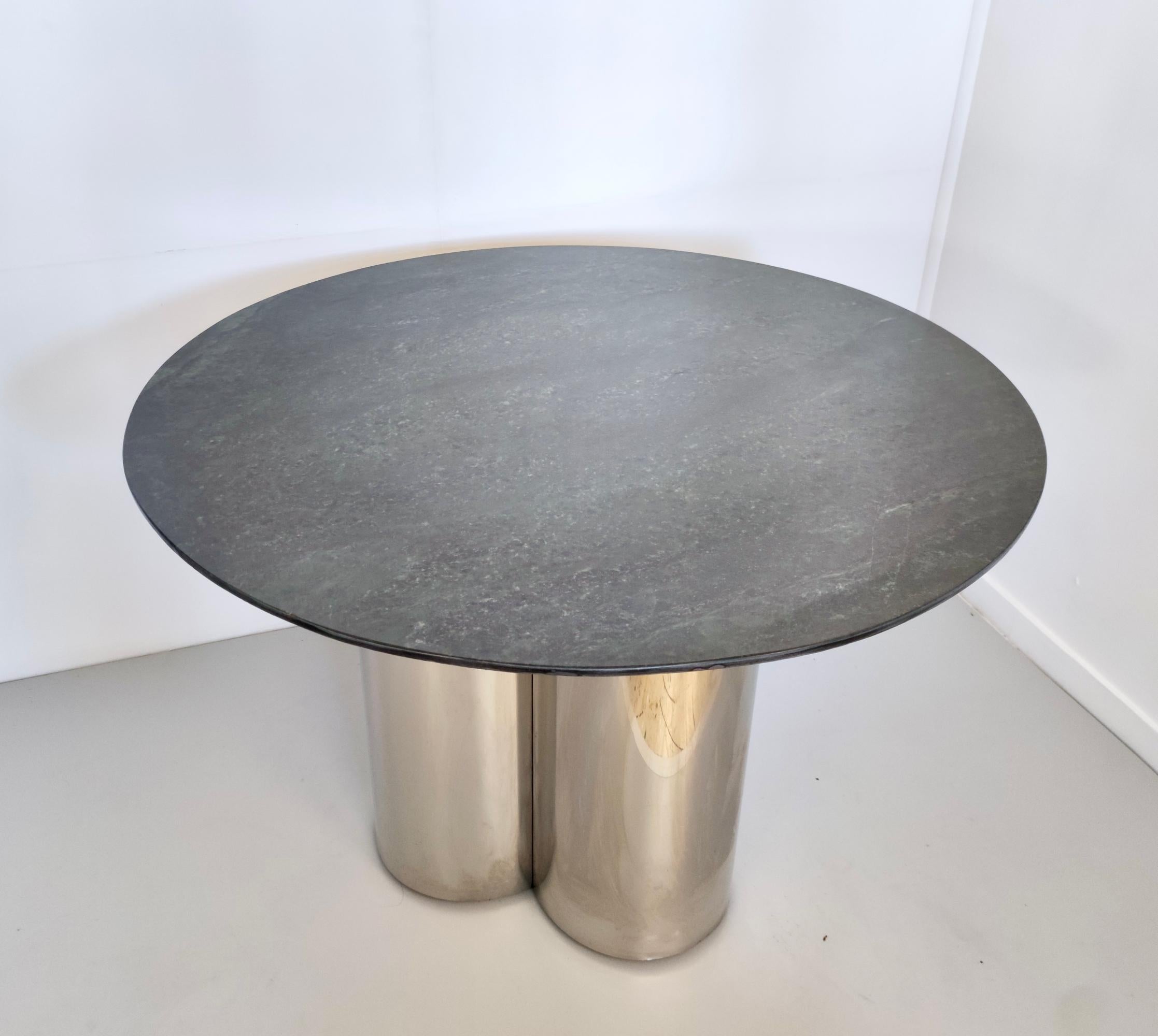 Postmoderner Esstisch aus Stahl mit runder grüner Marmorplatte, Italien im Angebot 1