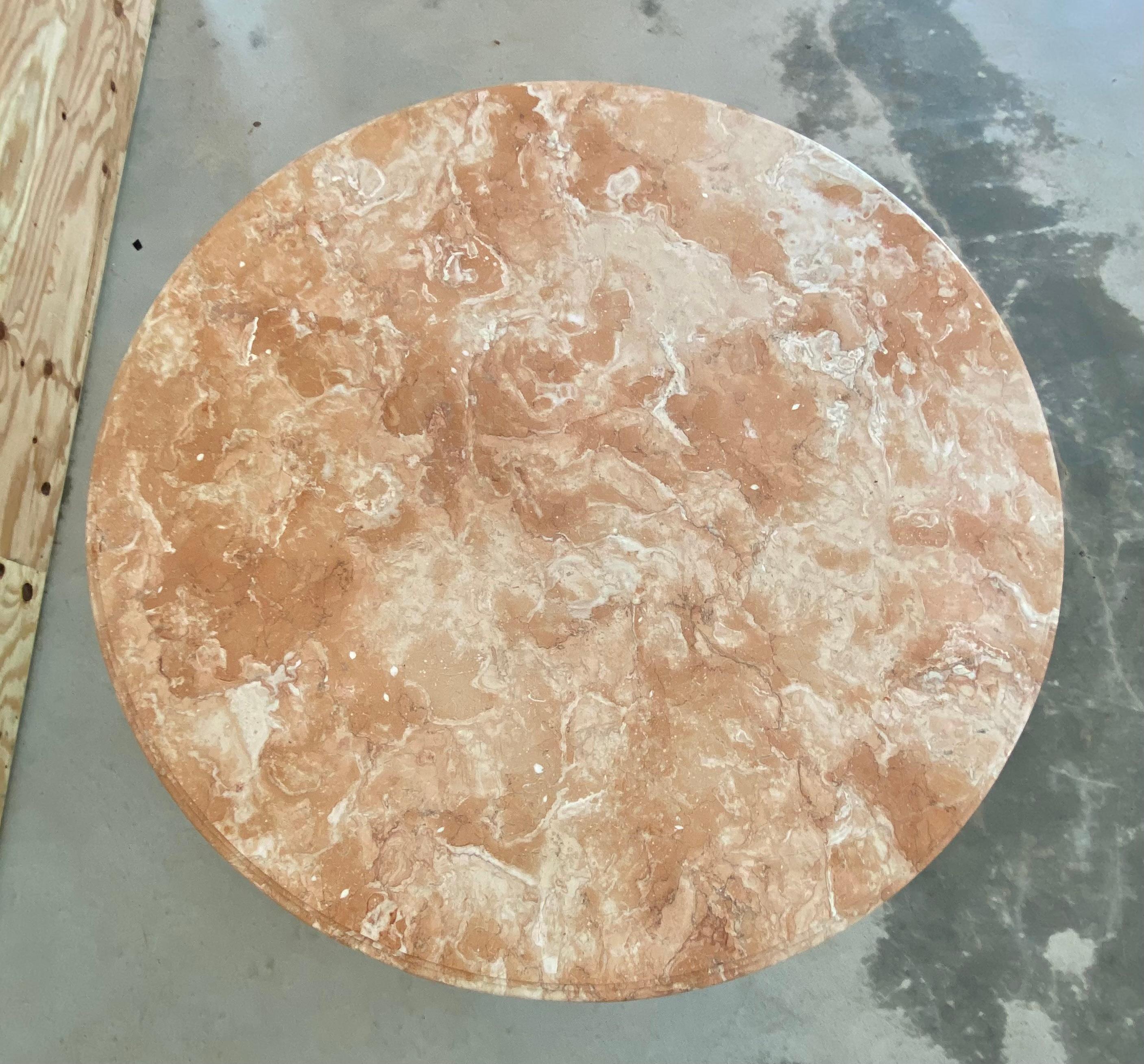 Table de salle à manger postmoderne à piédestal en acier et marbre en vente 1