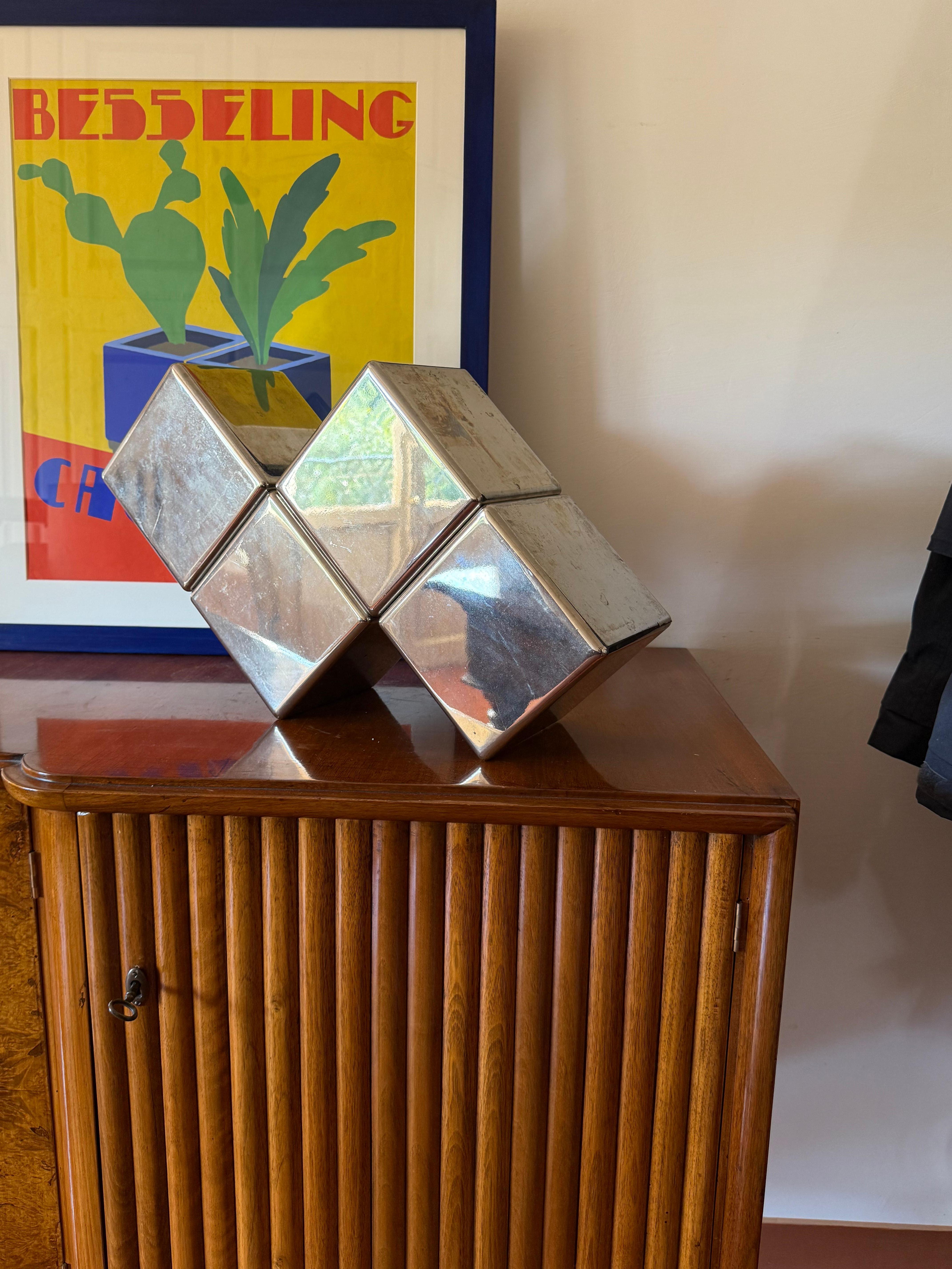 Escultura postmoderna de acero en forma de tetris, Italia, años 80 en venta 1