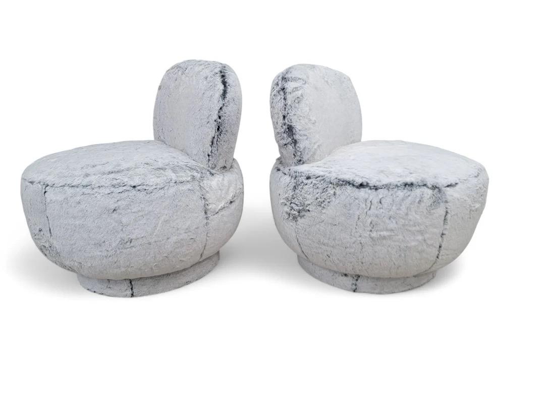 Fauteuils pivotants et pouf postmodernes de style Steve Chase récemment tapissés en vente 5