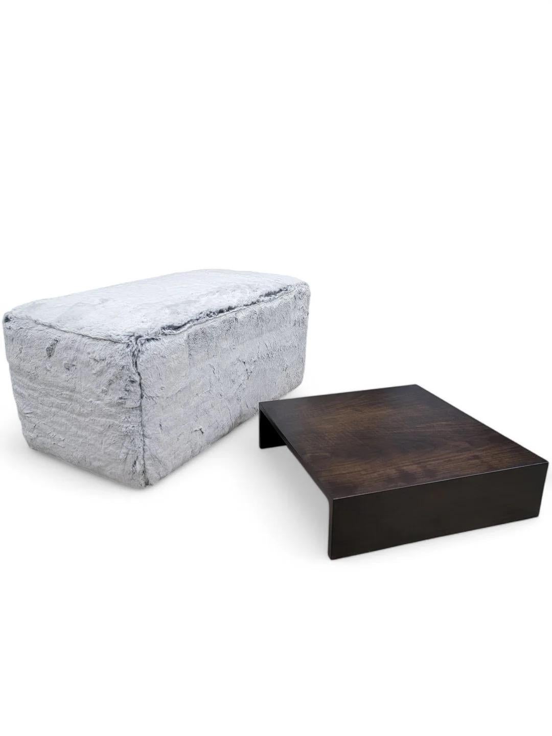 Postmoderne Fauteuils pivotants et pouf postmodernes de style Steve Chase récemment tapissés en vente