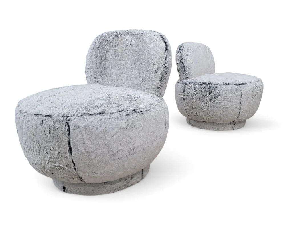 Fauteuils pivotants et pouf postmodernes de style Steve Chase récemment tapissés en vente 1