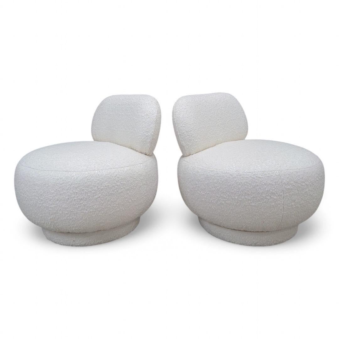 20ième siècle Paire de fauteuils de salon pivotants postmodernes de style Steve Chase en boucle en vente
