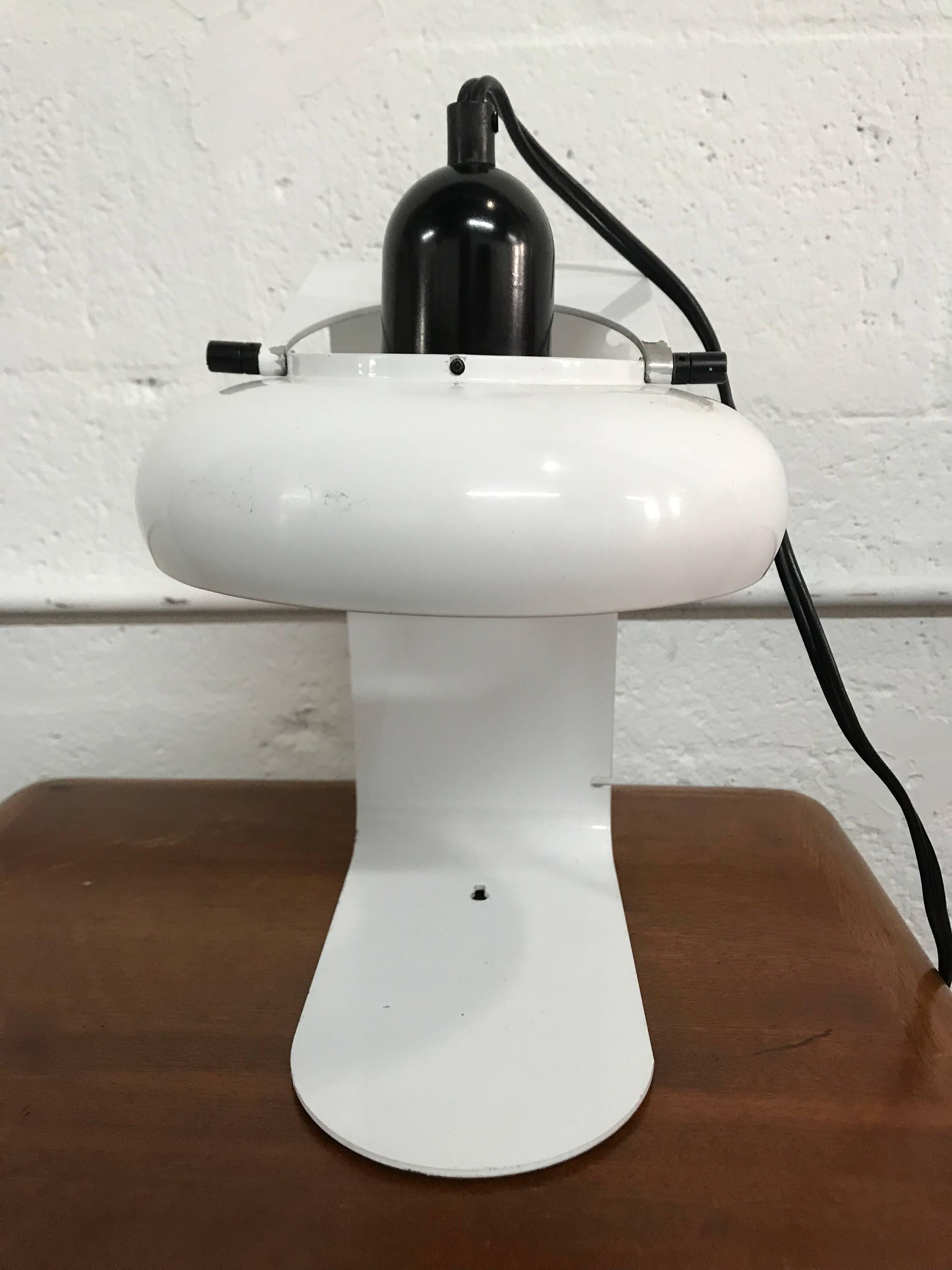 Lampe de bureau ou lampe murale postmoderne Stilnovo Bon état à Miami, FL