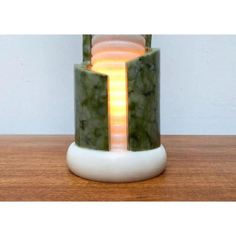 Pierre Lampe de table postmoderne en pierre, années 1980 en vente