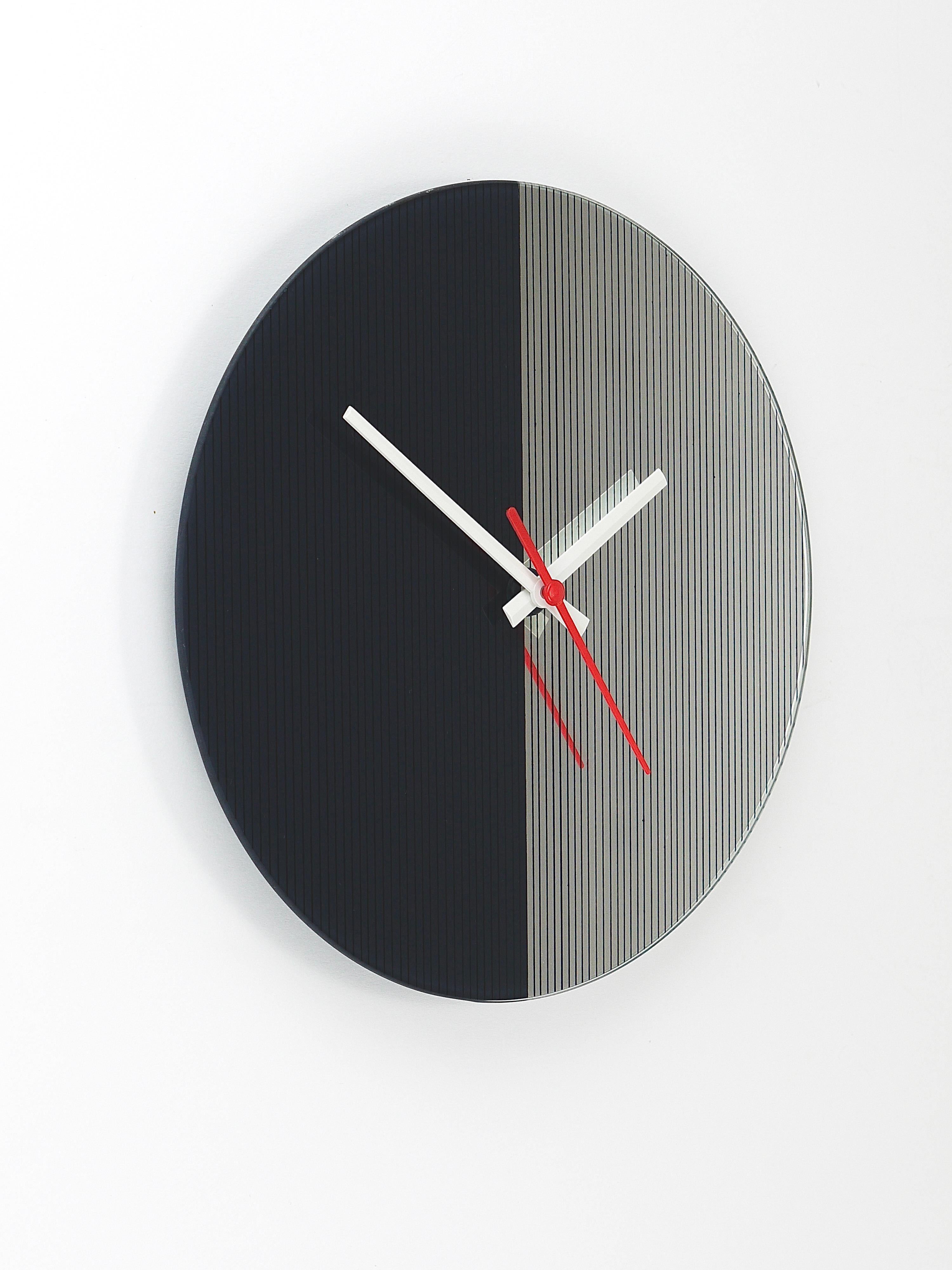 Postmodern Striped Mirror Glass Black & White Wall Clock, 1980s, England For Sale 5