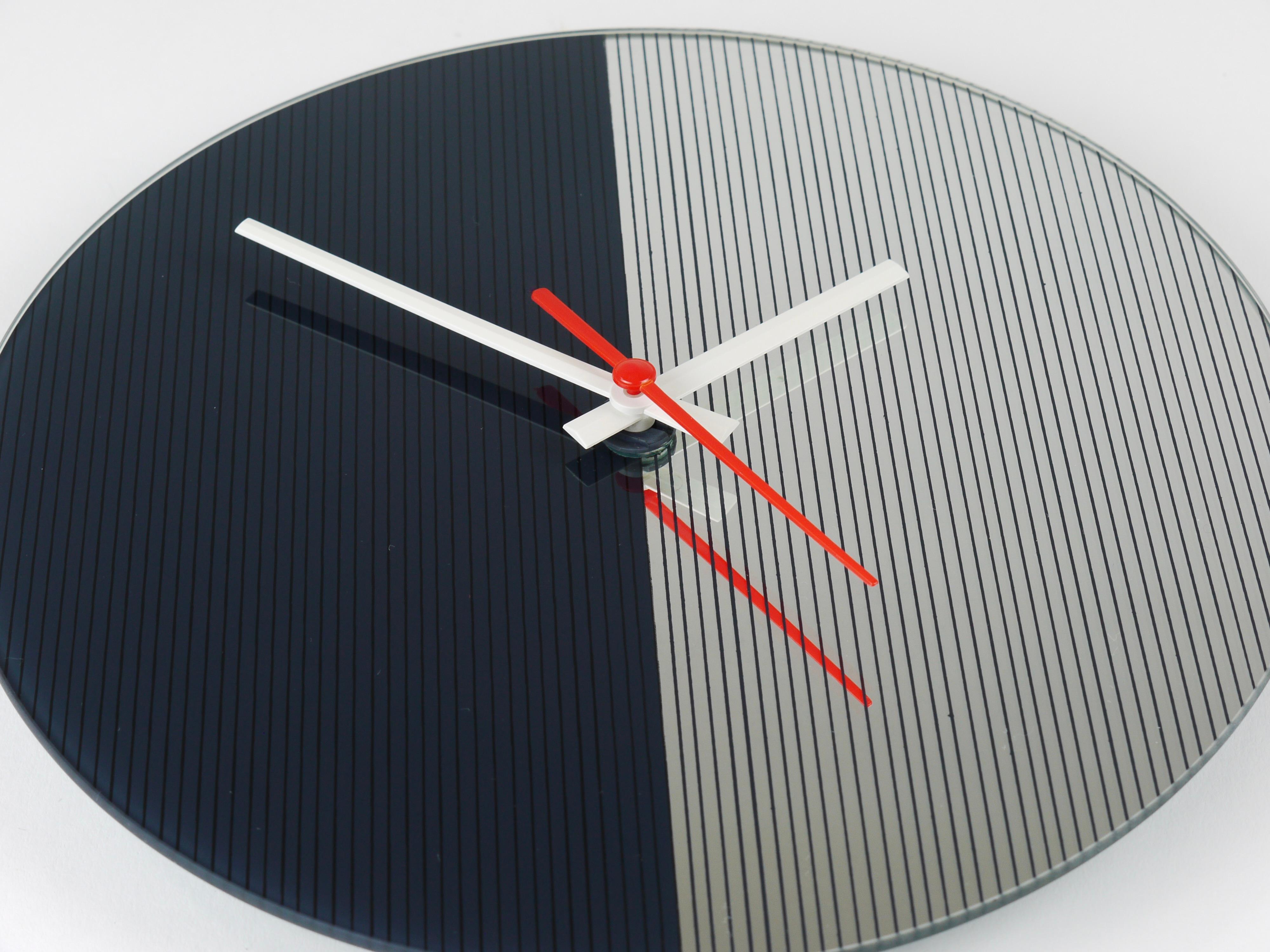 Postmodern Striped Mirror Glass Black & White Wall Clock, 1980s, England For Sale 6