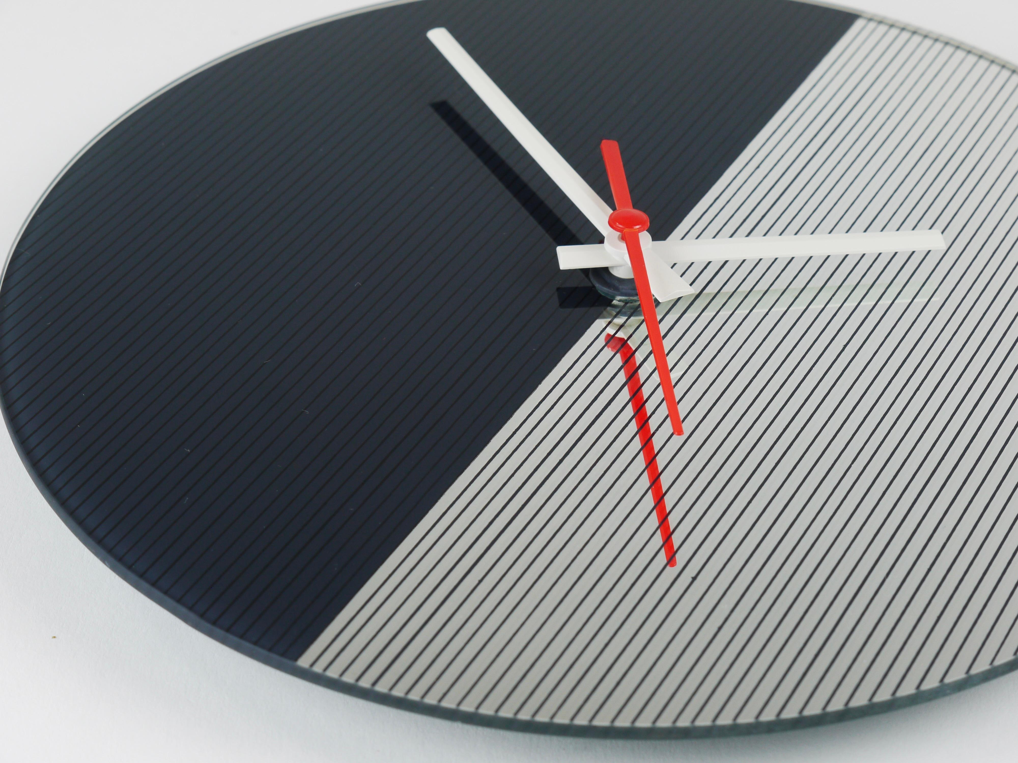 Postmodern Striped Mirror Glass Black & White Wall Clock, 1980s, England For Sale 2