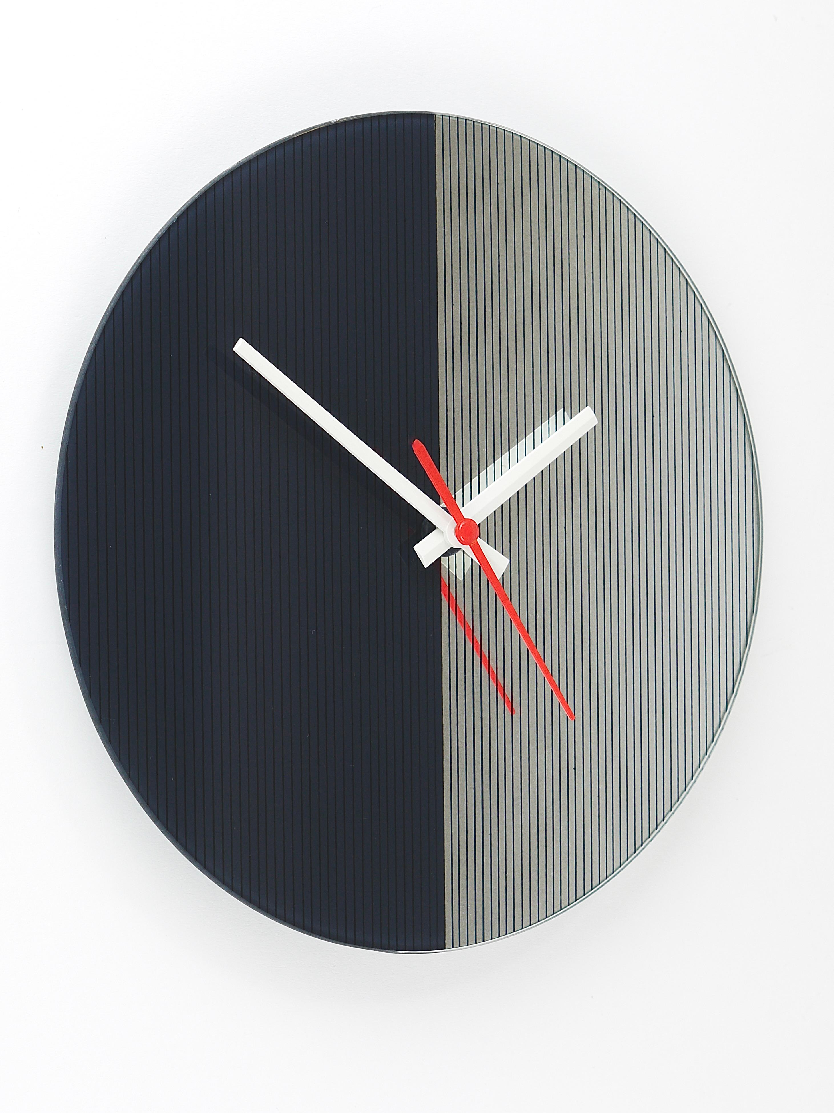 Postmodern Striped Mirror Glass Black & White Wall Clock, 1980s, England For Sale 3