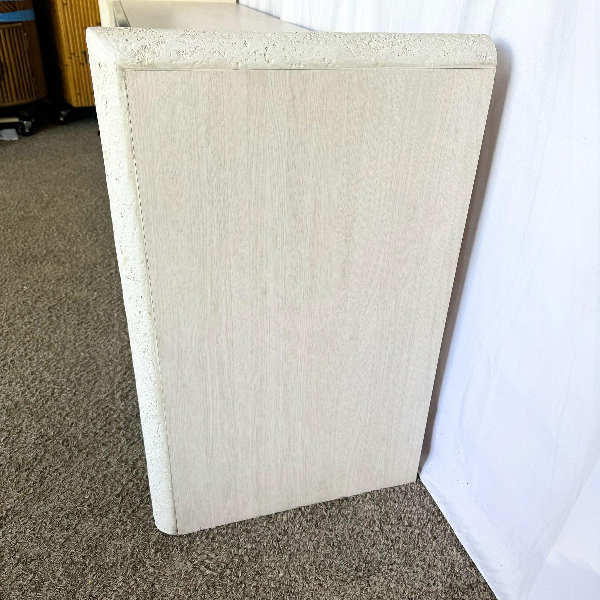 Crédence postmoderne en stratifié Stucco Wood Grain en vente 1