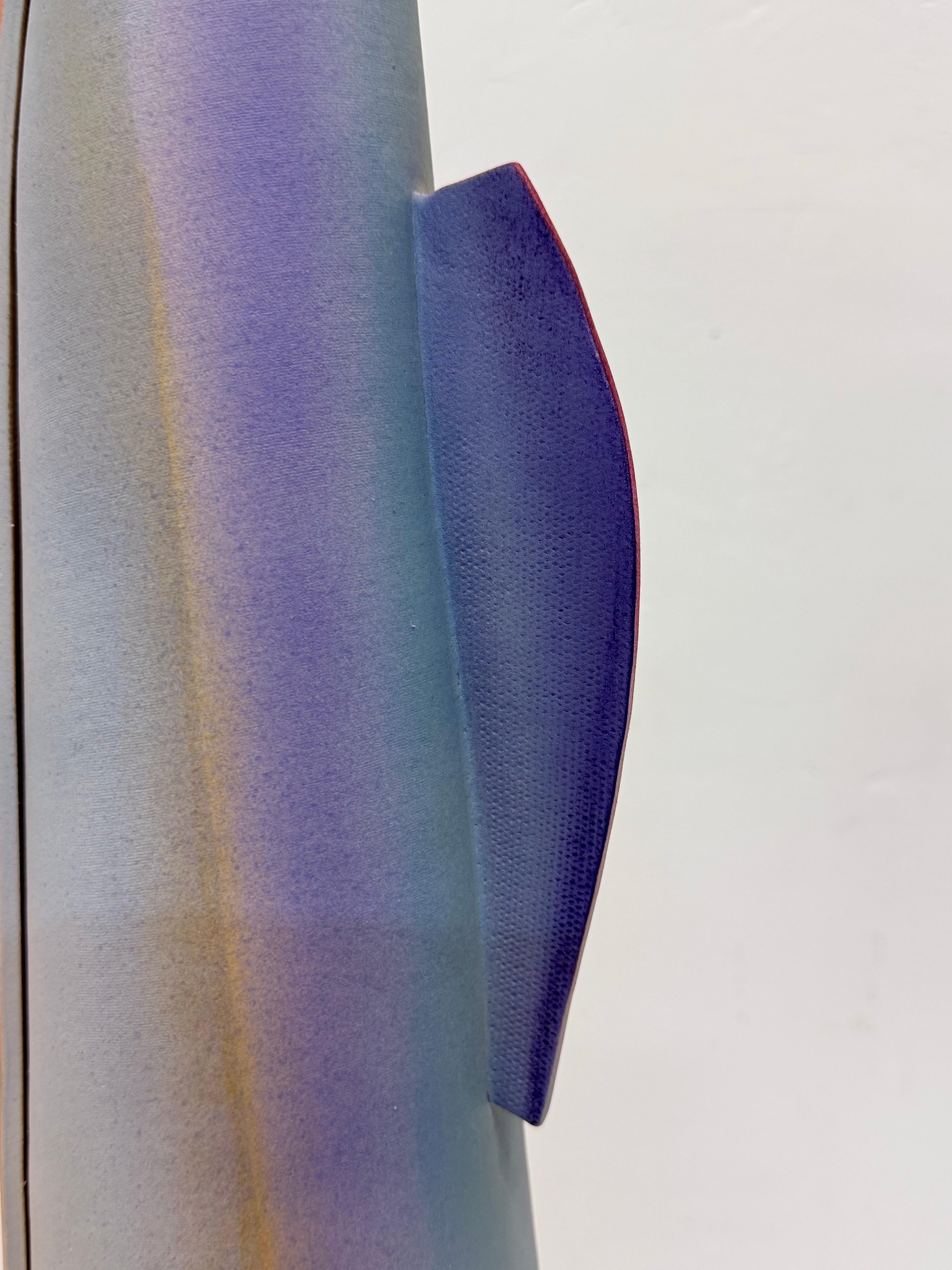Vase postmoderne en céramique fait à la main par un Studio Craft, signé par l'artiste en 1987 en vente 5
