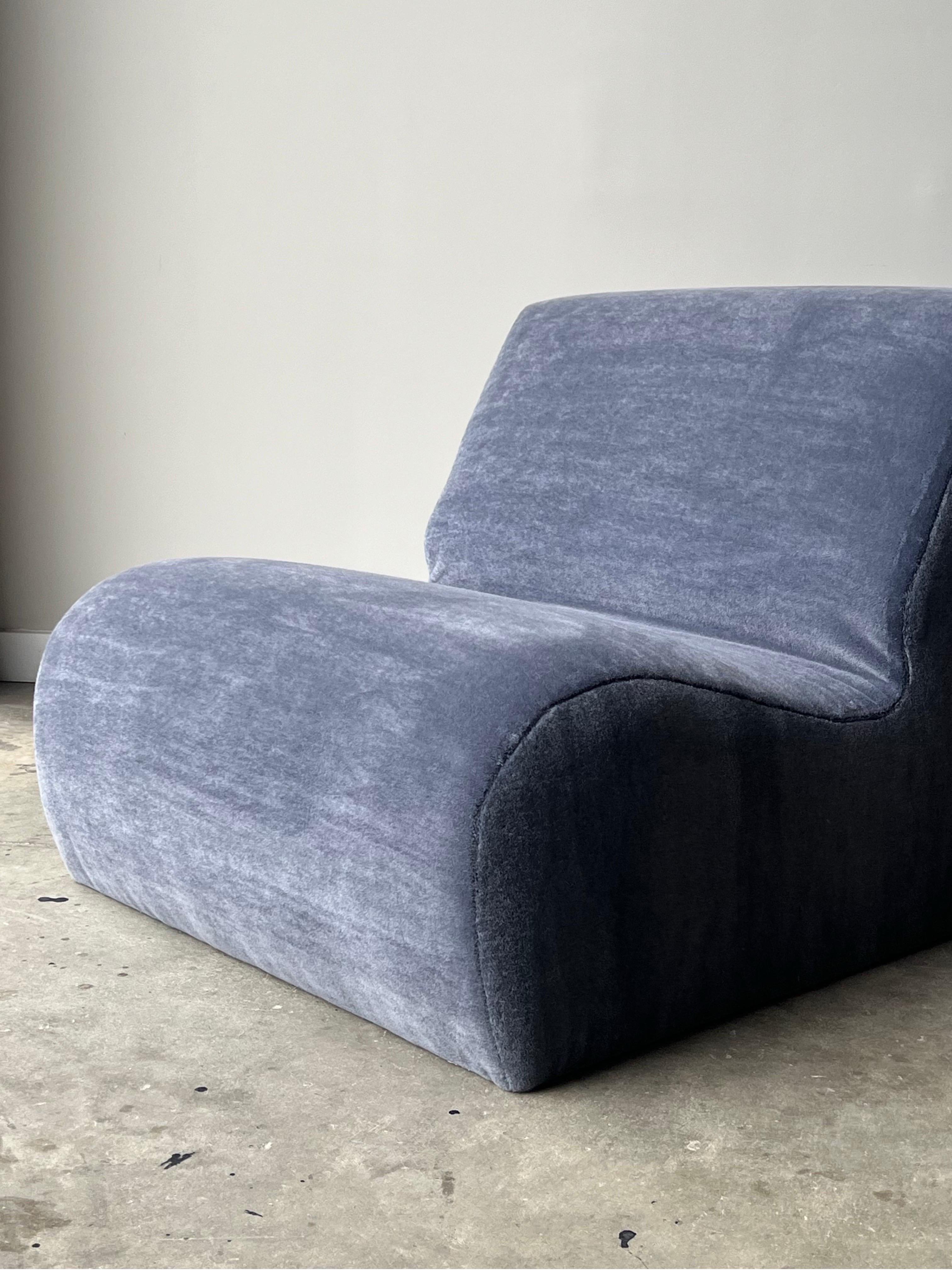 Postmodern Style Modular Lounges in Mohair For Sale 3